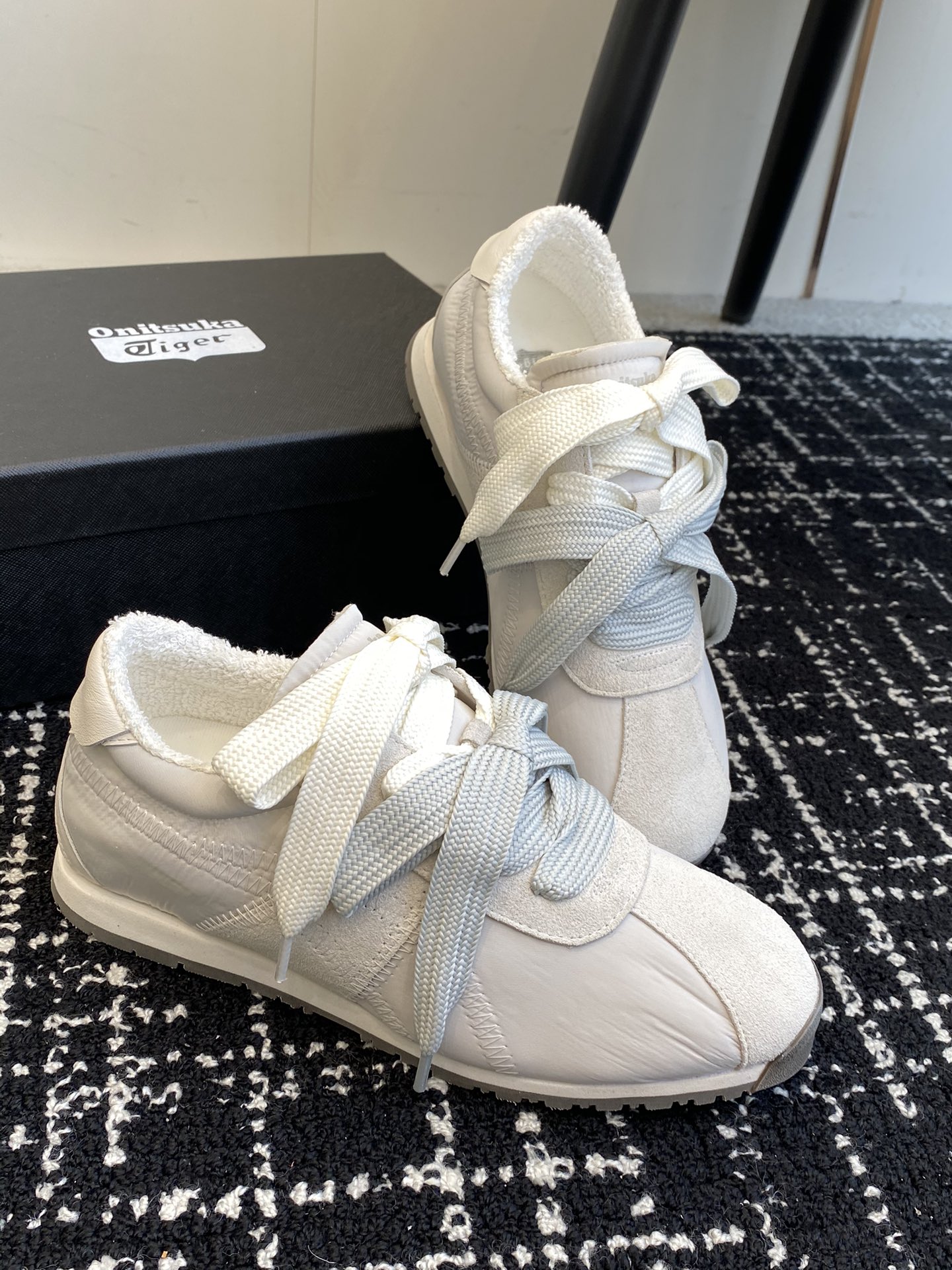 东莞代购级
鬼冢虎Onitsuka A55 时尚休闲复古运动鞋 阿甘鞋

Onitsuka Tiger从