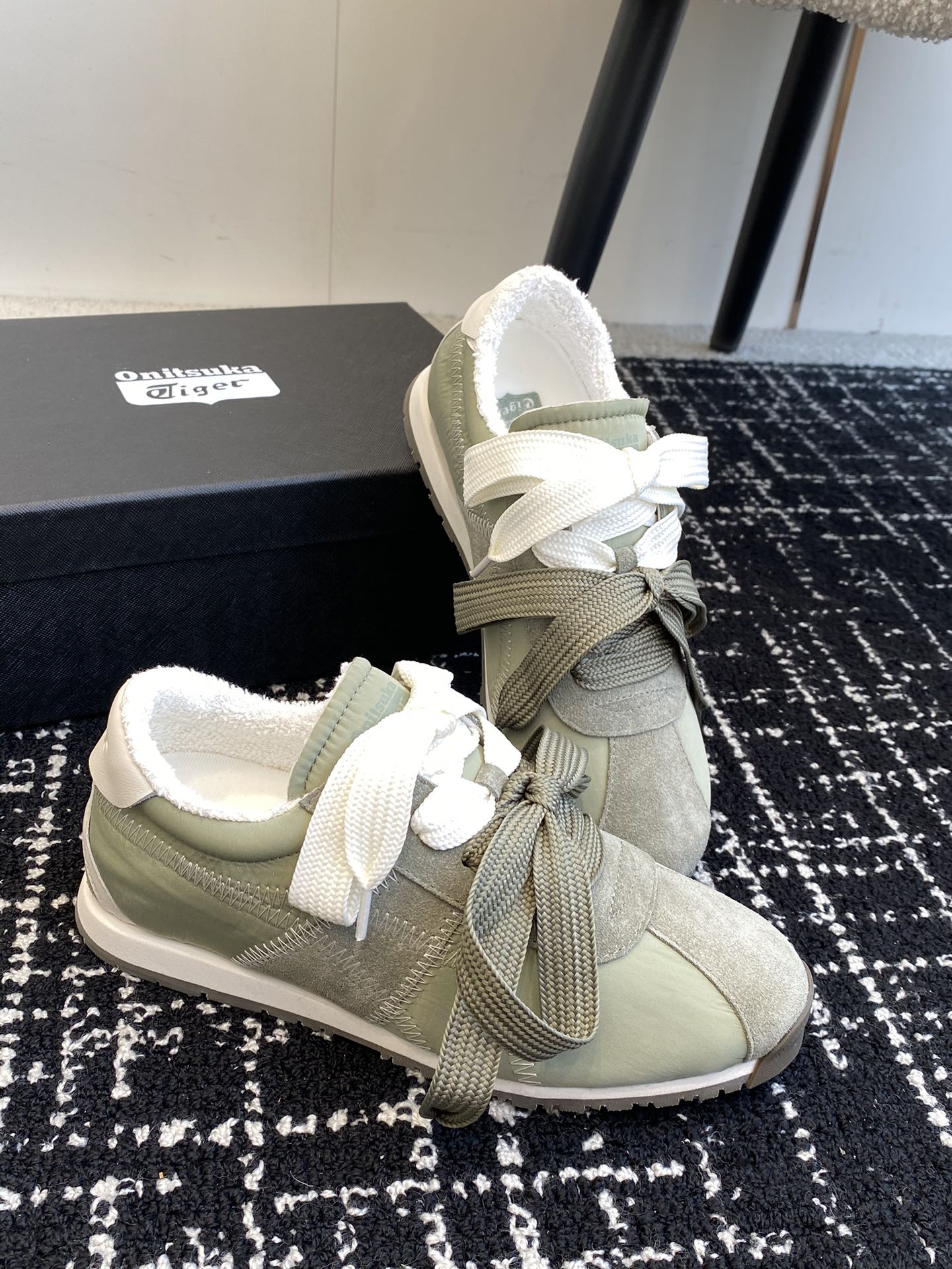 东莞代购级
鬼冢虎Onitsuka A55 时尚休闲复古运动鞋 阿甘鞋

Onitsuka Tiger从