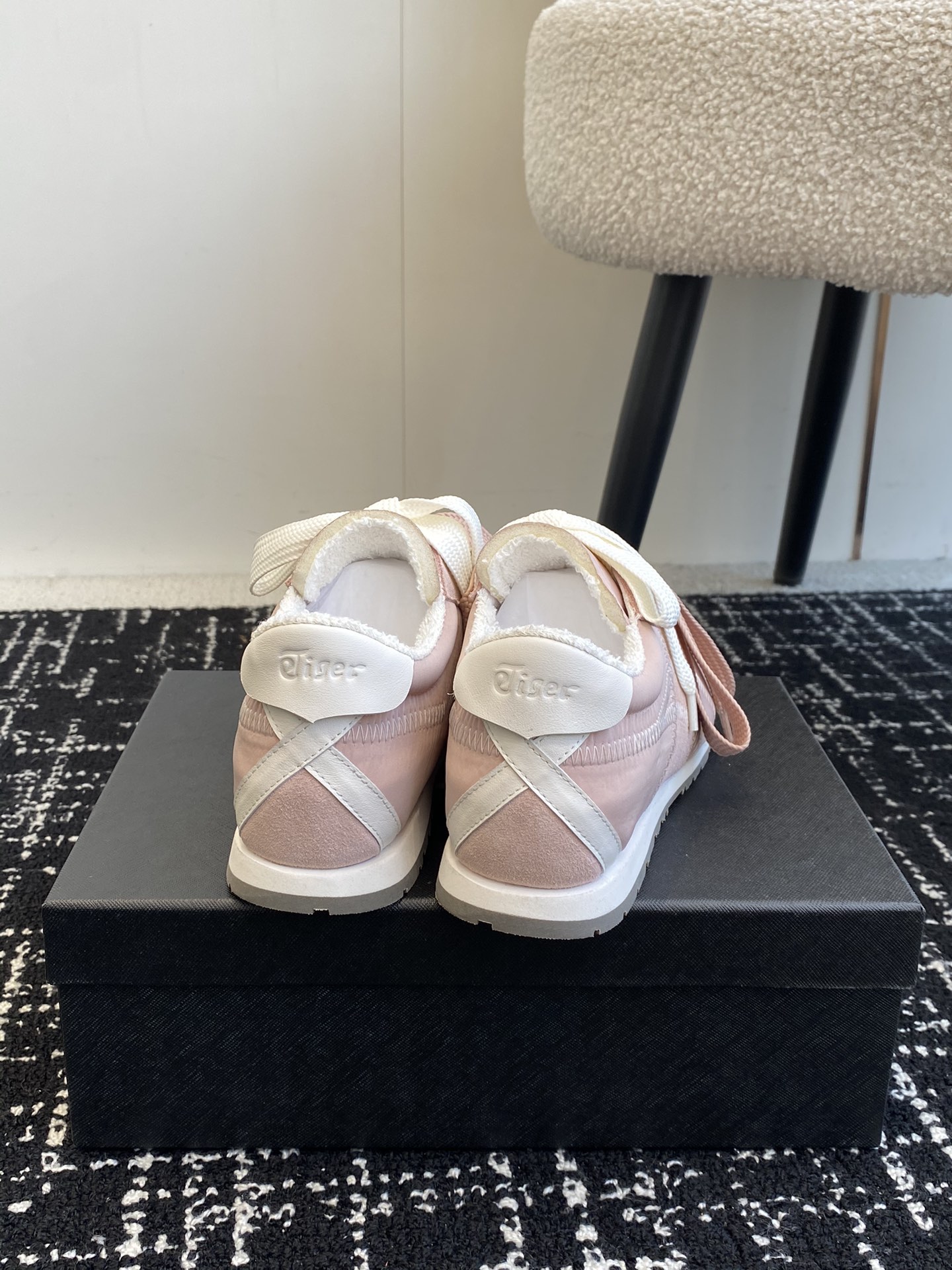 东莞代购级
鬼冢虎Onitsuka A55 时尚休闲复古运动鞋 阿甘鞋

Onitsuka Tiger从