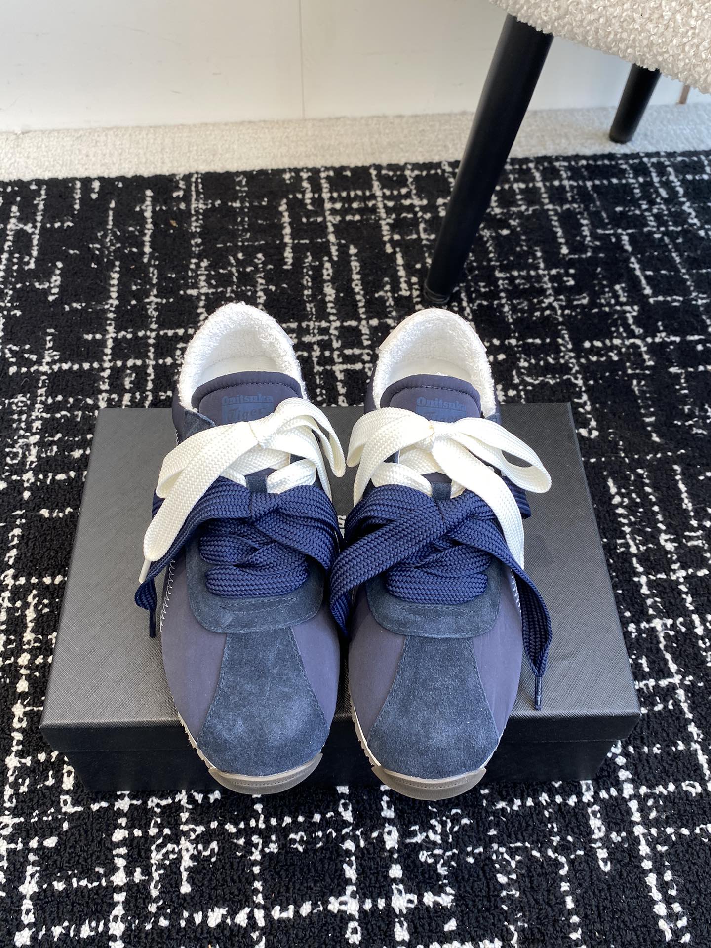 NO:165799,Dongguan purchasing grade Onitsuka A55 Fashionable and casual retro sneakers Forrest Gump shoes Onitsuka Tiger reflects the pursuit of comfort and perfection in the style, color and shape. Shoes advocate the rigor and perfection of handmade design style that integrates comfort and wearability, pays attention to the perfection and unique charm of details, maintains a steady and relaxed sense of fashion Size#35-40 (40 customized, no return or exchange), casual shoes/sneakers, sneakers19860909东莞代购级 鬼冢虎Onitsuka A55 时尚休闲复古运动鞋 阿甘鞋 Onitsuka Tiger从款式颜色造型上体现出追求舒适和细节的完美,鞋类更是推崇手工制作的严谨与完美 融舒适性与可穿性的设计风格,注重细节的完美和别致魅力,既保持稳重,又不失轻松的时尚感 Size#35-40（40订做不退换）,休闲鞋/运动鞋,sneakers,Women's Shoes