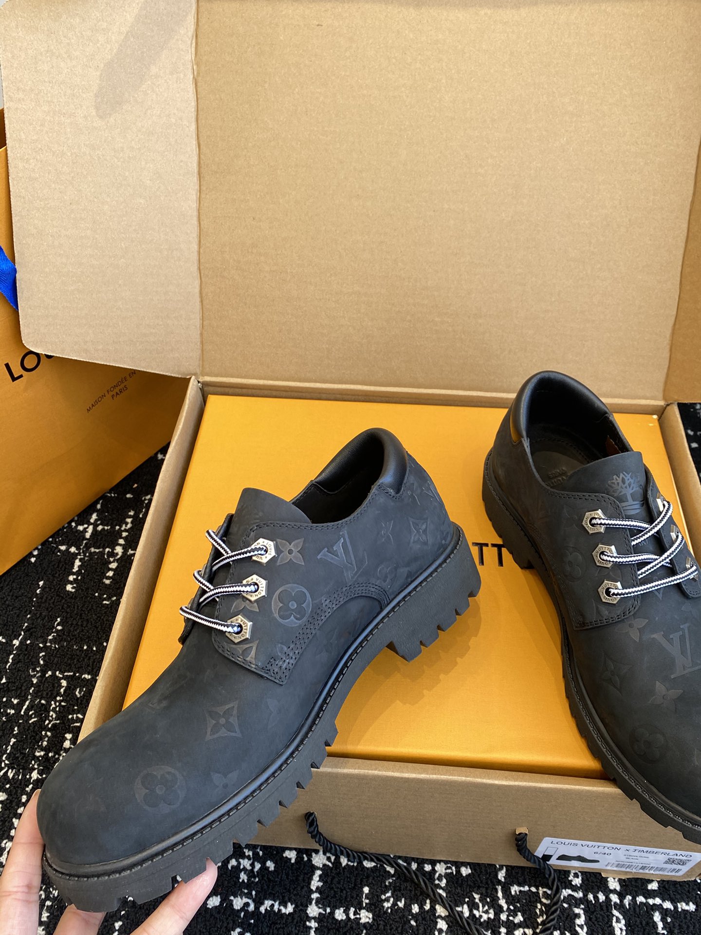 代购级
LV x Timberland 添柏岚 联名款 低帮压花 男款乐福鞋

LV x Timberl