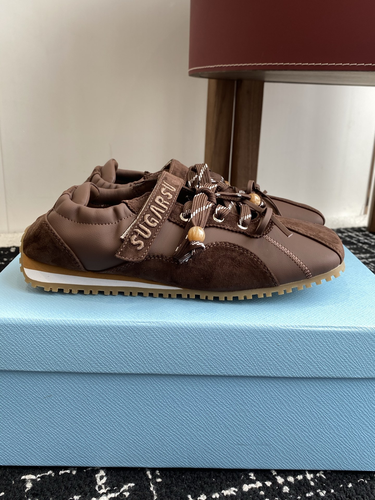 “Summer Ballet Shoes: Comfortable Sheepskin Design for Little Designers, Imported Cow Skin, Rubber Sole, Size 35-39” - 图片 2