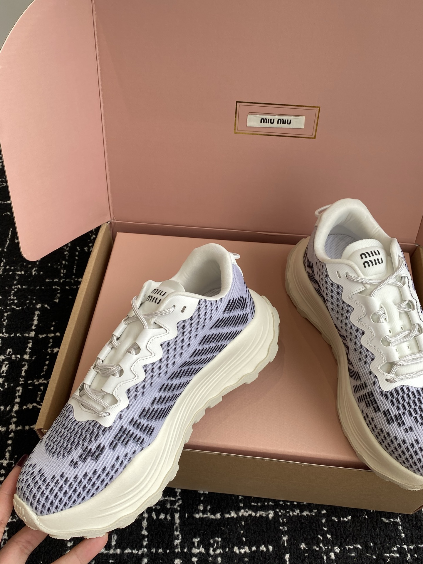 代购级（⚠️官网同步✈️盒包装）
Miu Miu 缪缪25ss 最新款美式 情侣款 老爹鞋 运动鞋 

