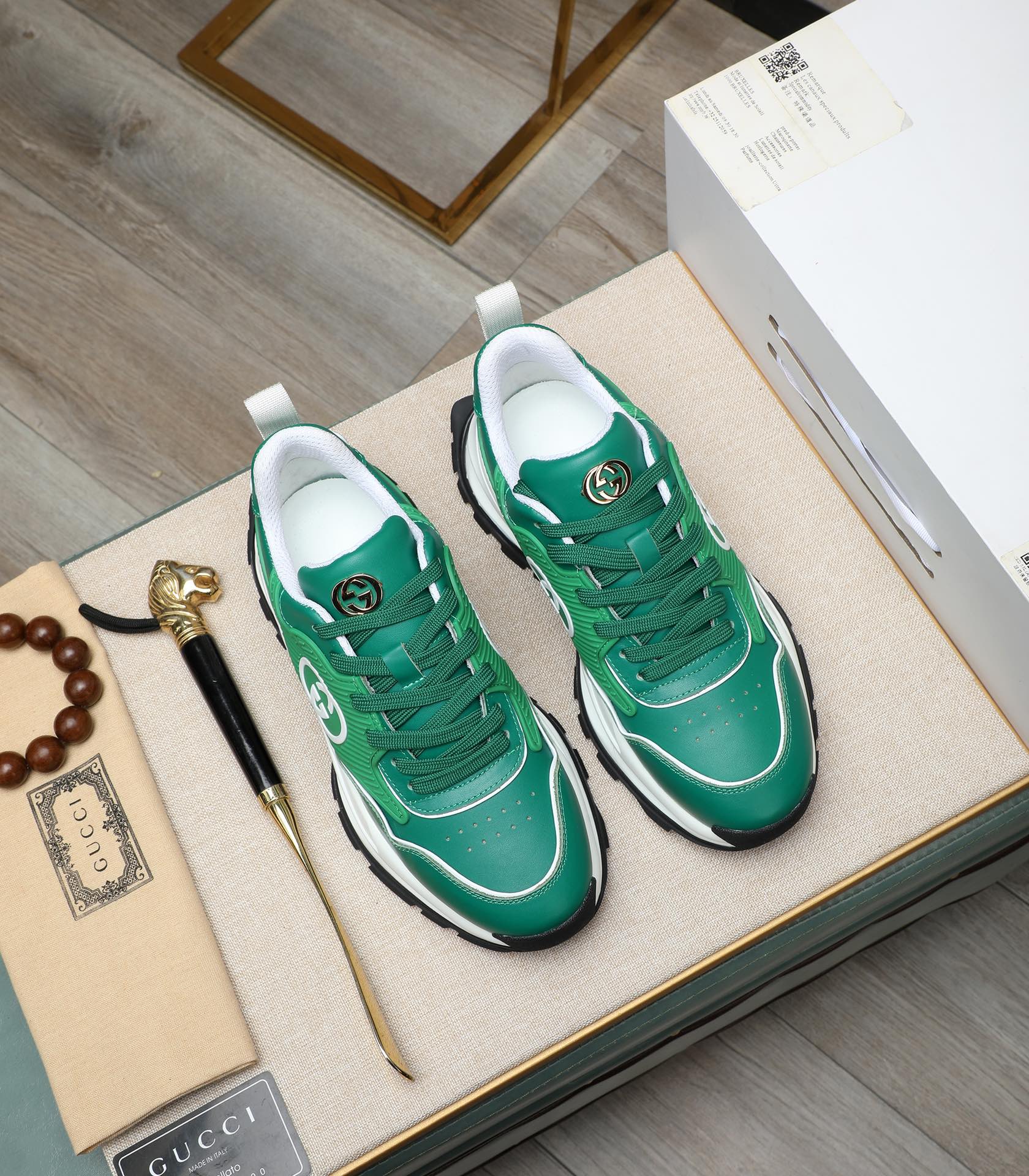 Gucci Men's Green Leather Chunky Sneakers Designer Fashionable Shoes 3 i1710177456 234 2