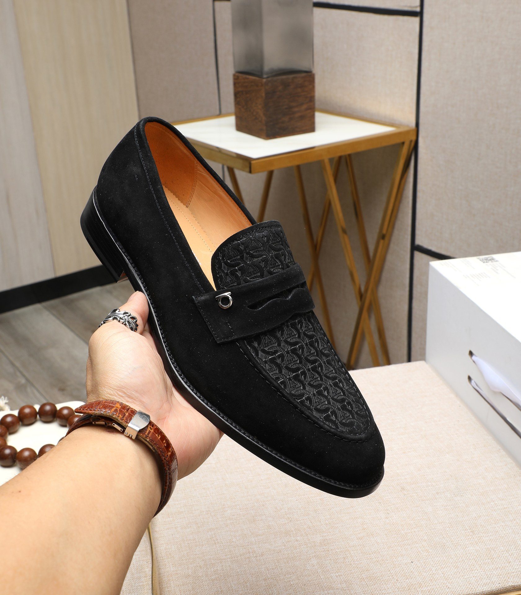 Salvatore Ferragamo Men's Black Leather Loafers - Premium Quality & Comfort 6 i1710921453 272 5