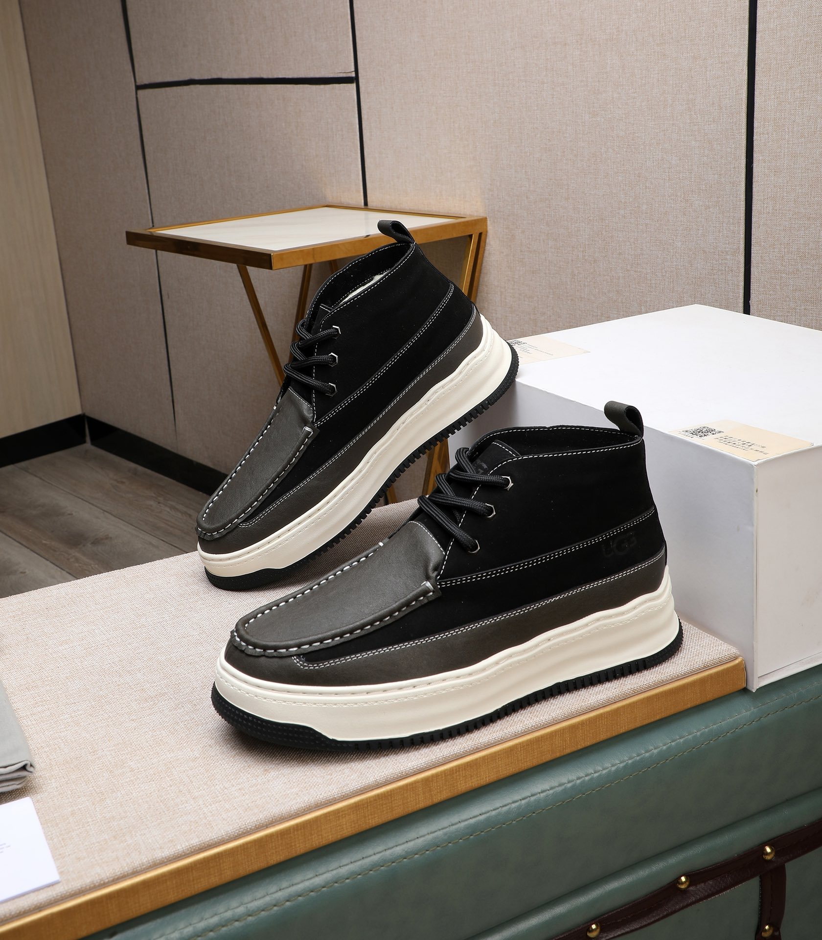 [UGG Men