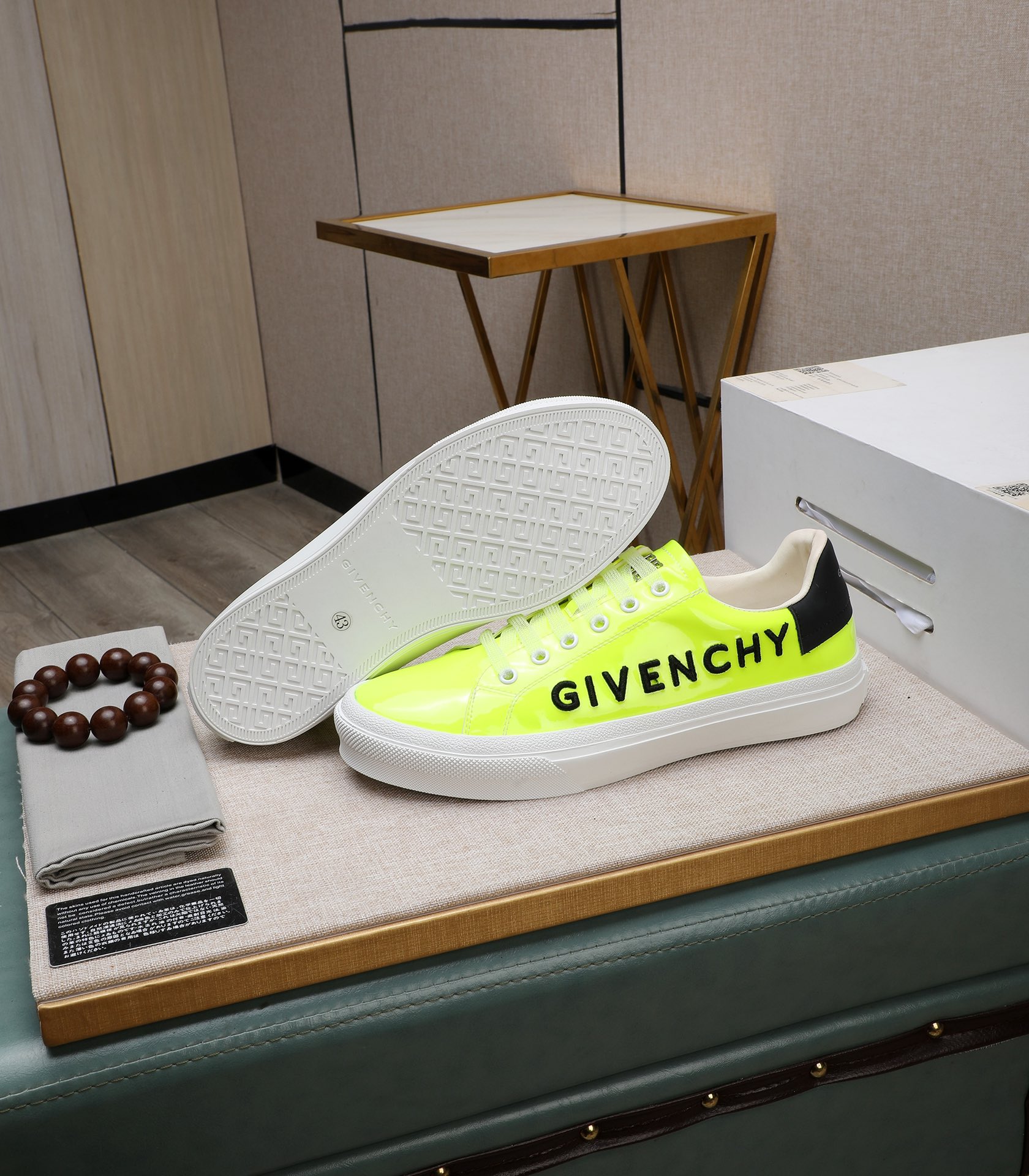 Givenchy Casual Sneakers, Neon Yellow Leather, Size 38-44, Slip-on Style 4 i1732862436 1426 8