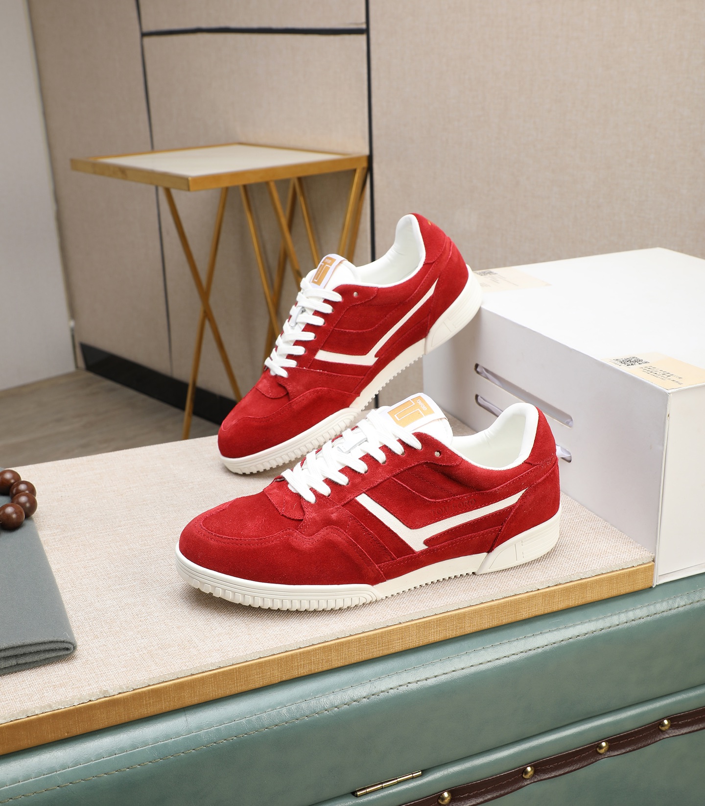 Tom Ford Fashion Sneakers - Lightweight & Stylish for Spring/Autumn 1 Tom Ford Fashion Sneakers - Lightweight & Stylish for Spring/Autumn