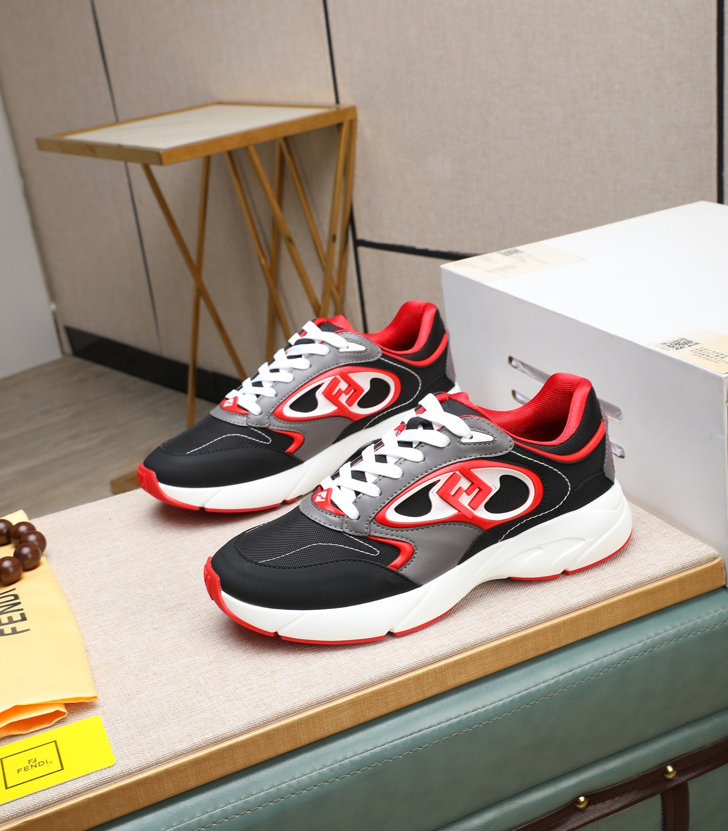 NO:271688,(High version) [Fendi] Fendi Men's latest casual shoes!  The counter will be launched simultaneously!  The original version is replicated one by one. The fully imported top layer calf leather surface is made of top layer water dyed cowhide inside. The original original factory special rubber bottom is leading the new fashion concept. The code 39-44.38.45 can be customized without return and exchange!  ,fendi,fendi,cowhide19860909(高版本)【Fendi】芬迪 男士最新款休闲鞋！专柜同步上市！原版一比一复刻.全进口头层小牛皮制面,内里采用头层水染牛皮,原版原厂特供橡胶大底.引领时尚新概念.配码39-44.38.45可定做不退换！,,fendi,fendi,cowhide,Men's shoes