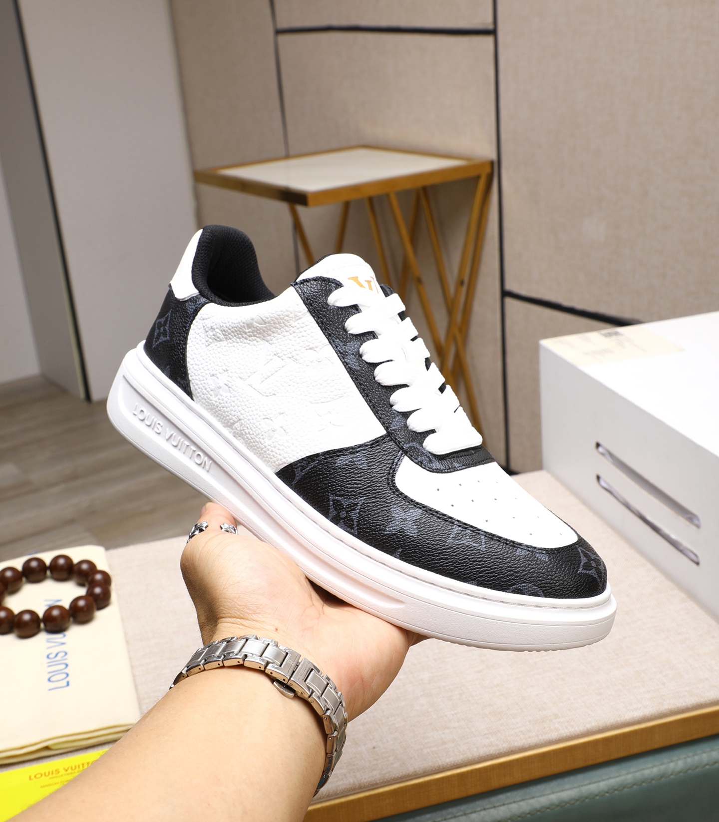 Louis Vuitton Milan Fashion Week Sneakers, Classic Monogram Design 6 i1741938626442 2391 0 4