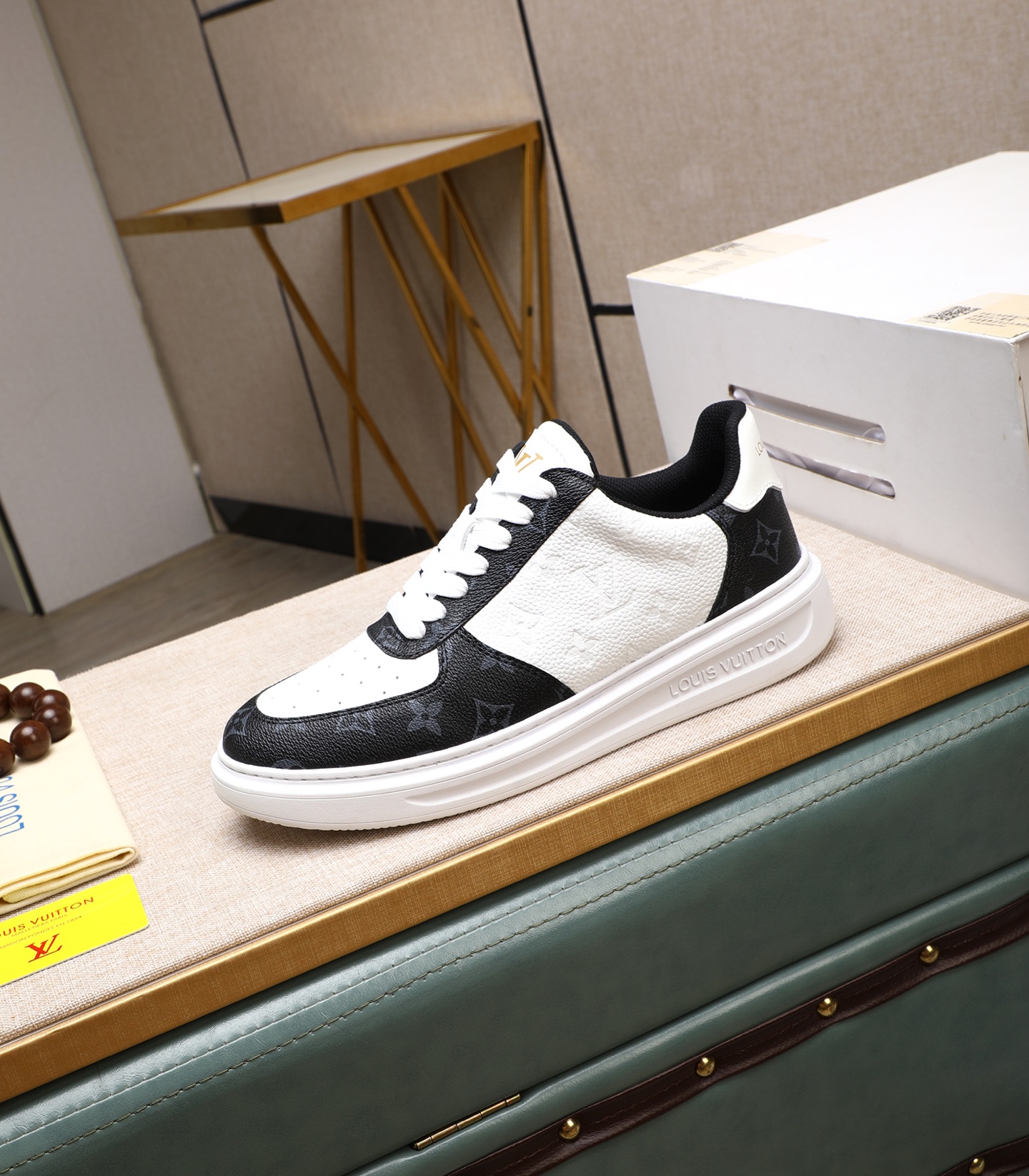 Louis Vuitton Milan Fashion Week Sneakers, Classic Monogram Design 7 i1741938626443 3953 0 5