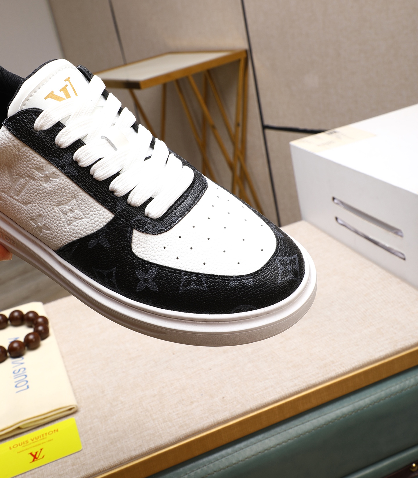 Louis Vuitton Milan Fashion Week Sneakers, Classic Monogram Design 9 i1741938628015 5734 0 7