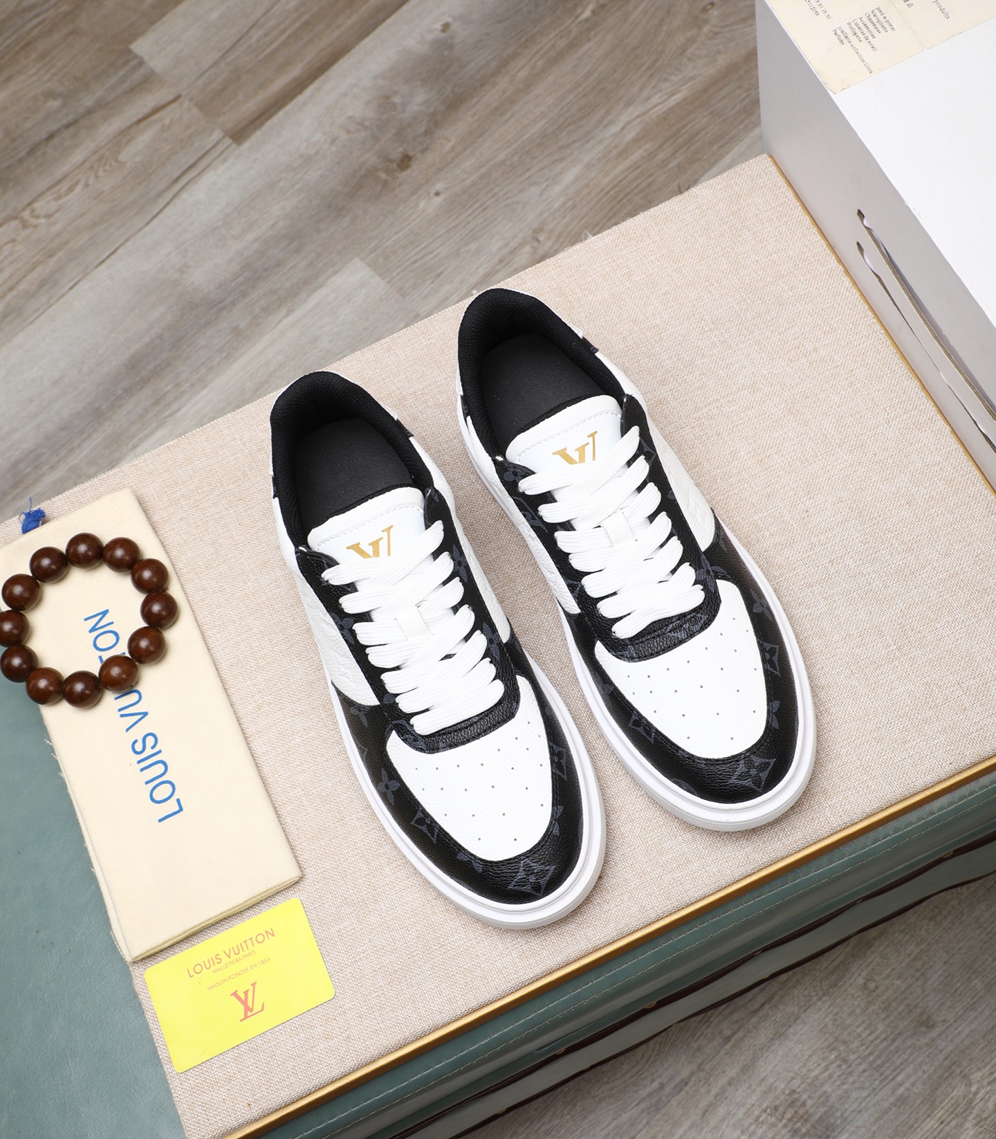 Louis Vuitton Milan Fashion Week Sneakers, Classic Monogram Design 3 i1741938628036 9584 0 1