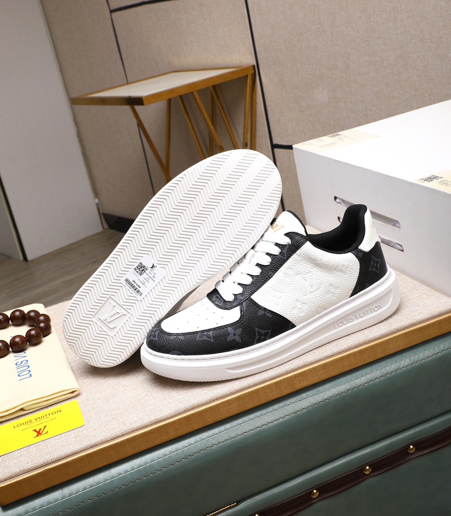 Louis Vuitton Milan Fashion Week Sneakers, Classic Monogram Design 5 i1741938628042 7450 0 3