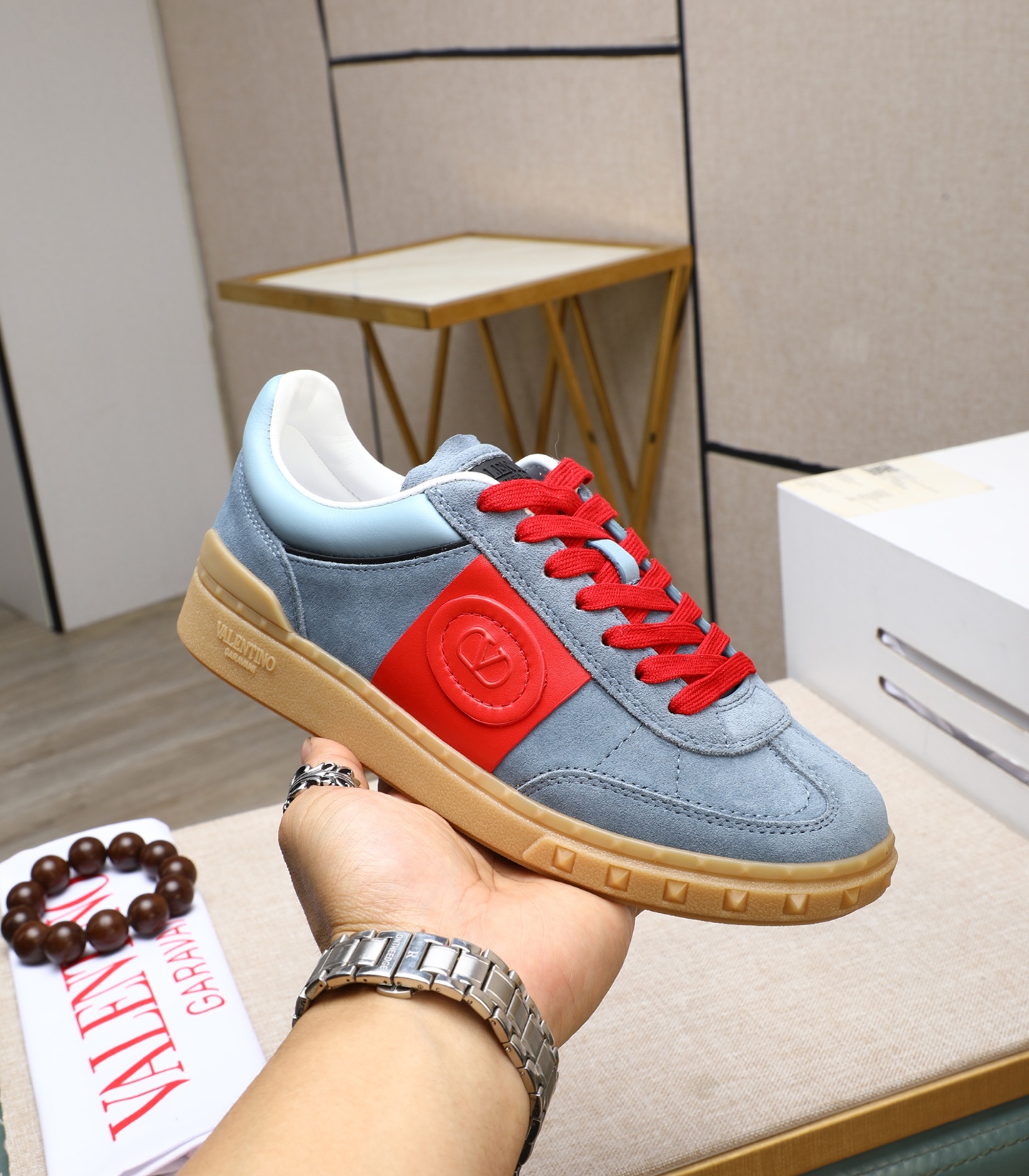 Valentino Garavani UPVILLAGE Leather Sneakers Casual Style Couple Model 6 i1742542894437 9499 0 4