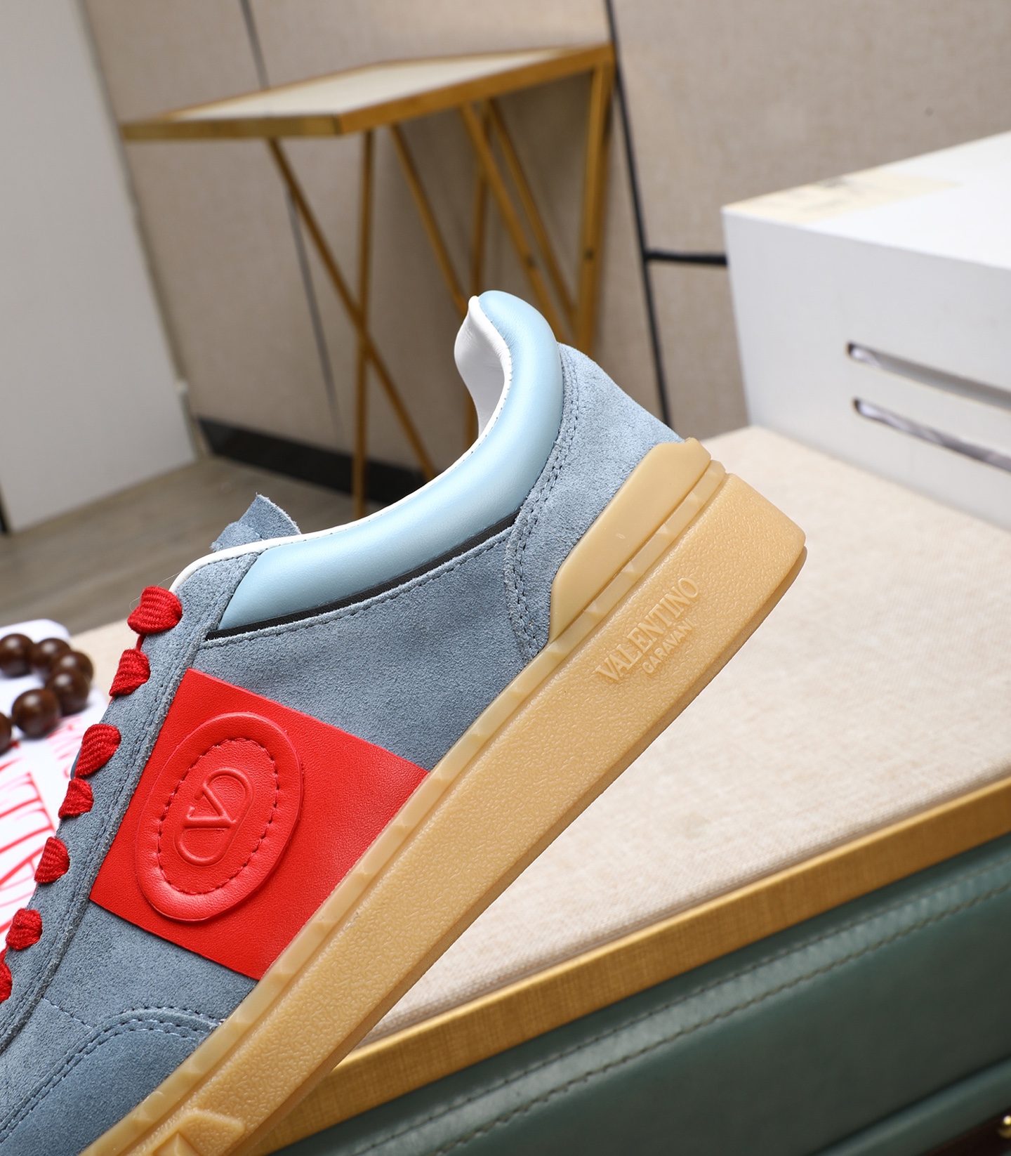 Valentino Garavani UPVILLAGE Leather Sneakers Casual Style Couple Model 8 i1742542894458 9693 0 6
