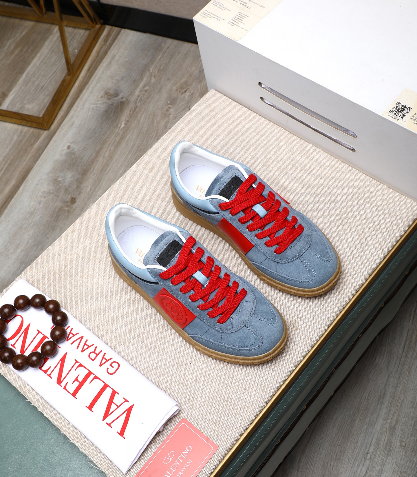 Valentino Garavani UPVILLAGE Leather Sneakers Casual Style Couple Model 3 i1742542894499 9386 0 1