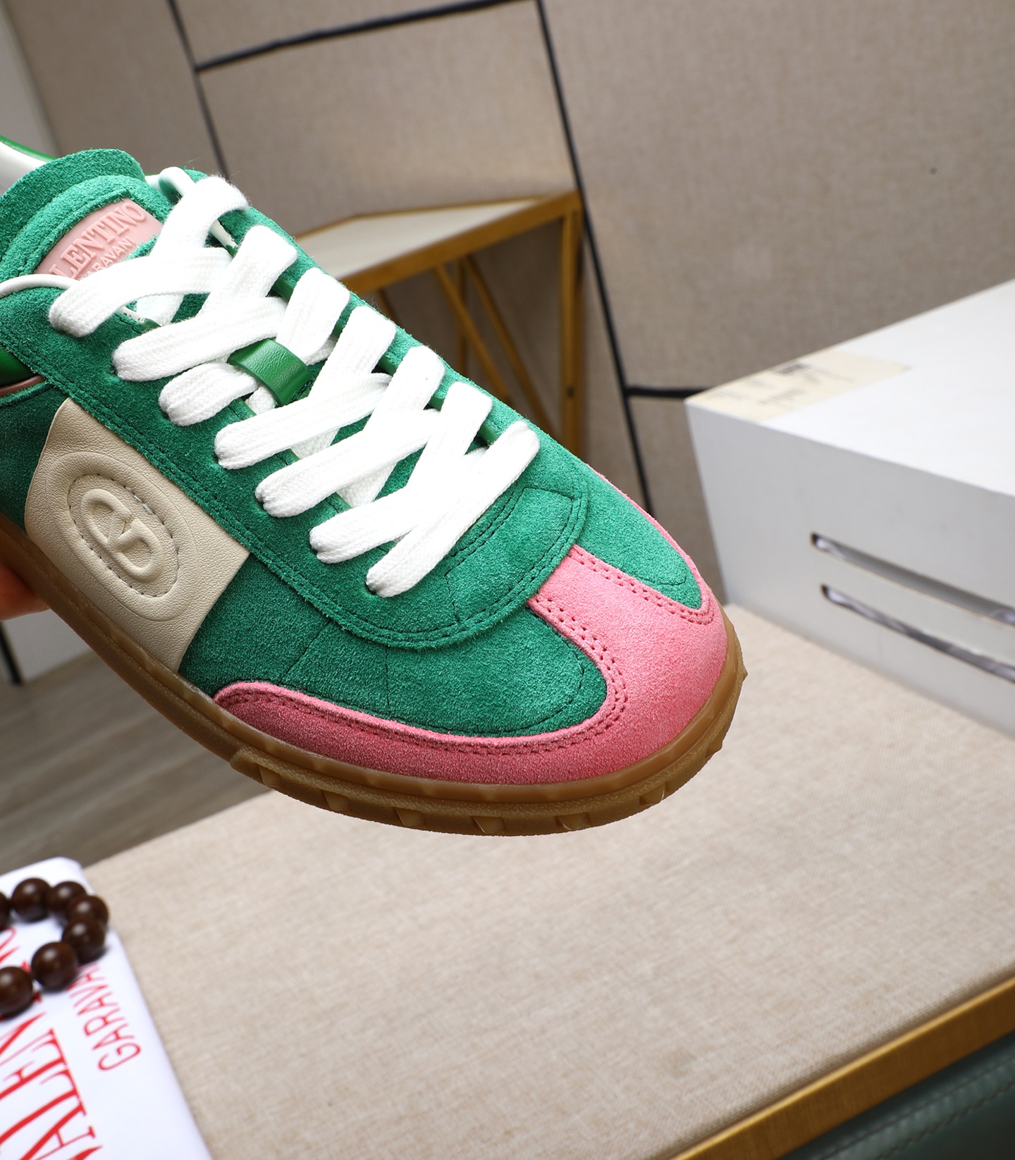 Valentino Garavani UPVILLAGE Leather Sneakers - Stylish Couple Shoes 8 i1742542993060 4794 0 6