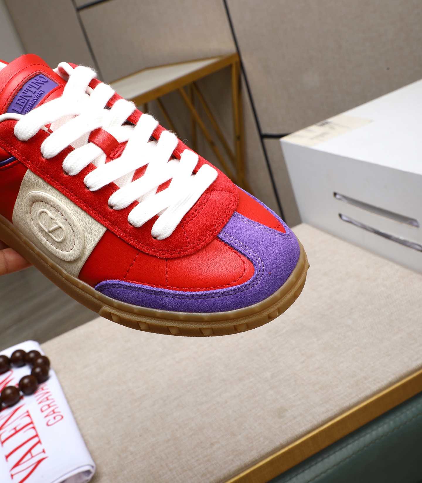VALENTINO GARAVANI UPVILLAGE Leather Sneakers Designer Rivet Low Top Shoes 8 i1742543005712 2400 0 6