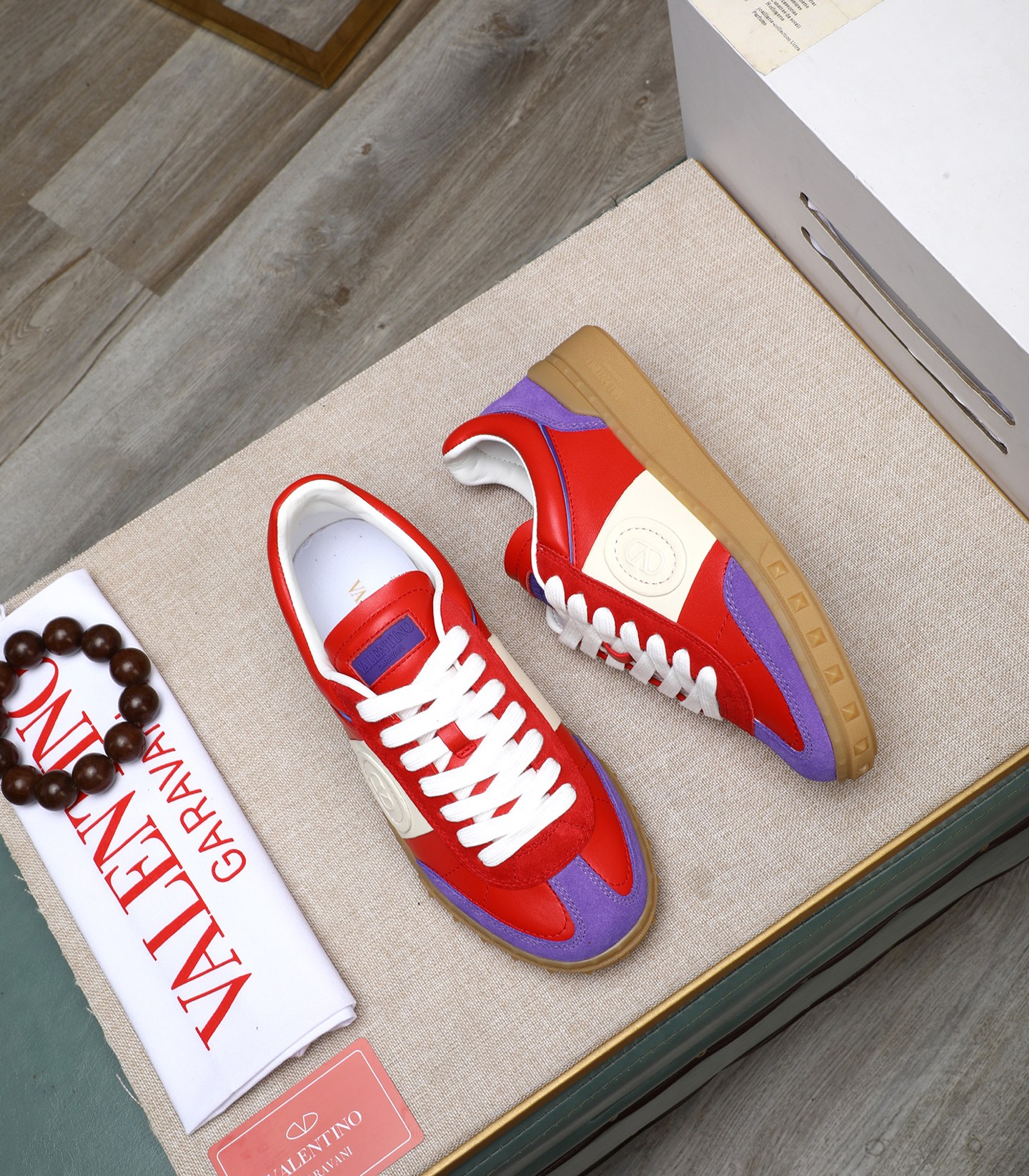 VALENTINO GARAVANI UPVILLAGE Leather Sneakers Designer Rivet Low Top Shoes 4 i1742543005741 6238 0 2