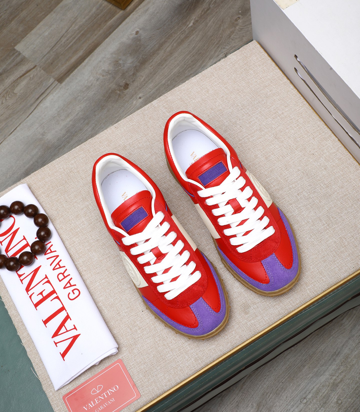 VALENTINO GARAVANI UPVILLAGE Leather Sneakers Designer Rivet Low Top Shoes 3 i1742543006482 8931 0 1