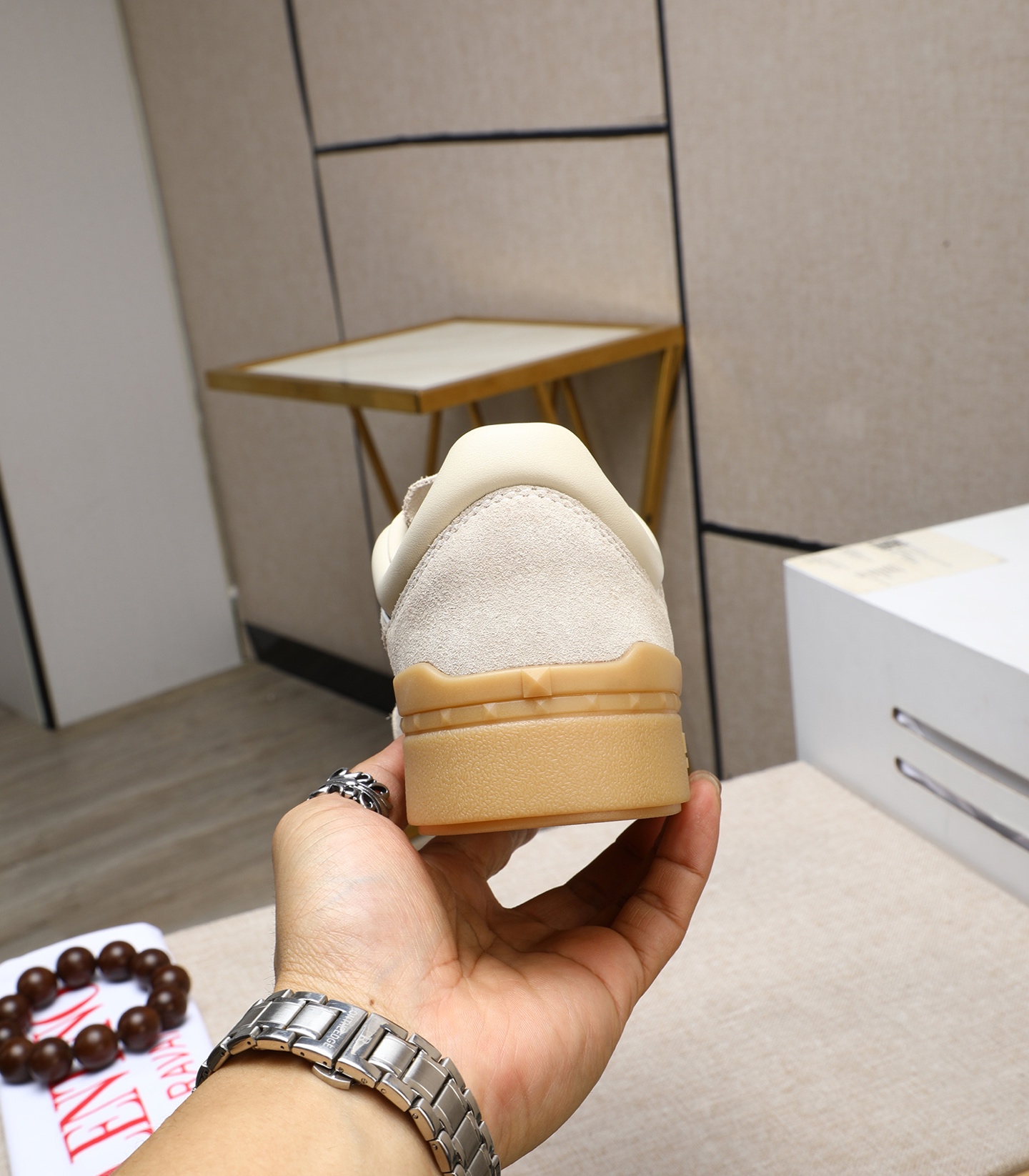 Valentino Garavani Upvillage Leather Sneakers Couple Style Casual Shoes 10 i1742543051044 6954 0 8