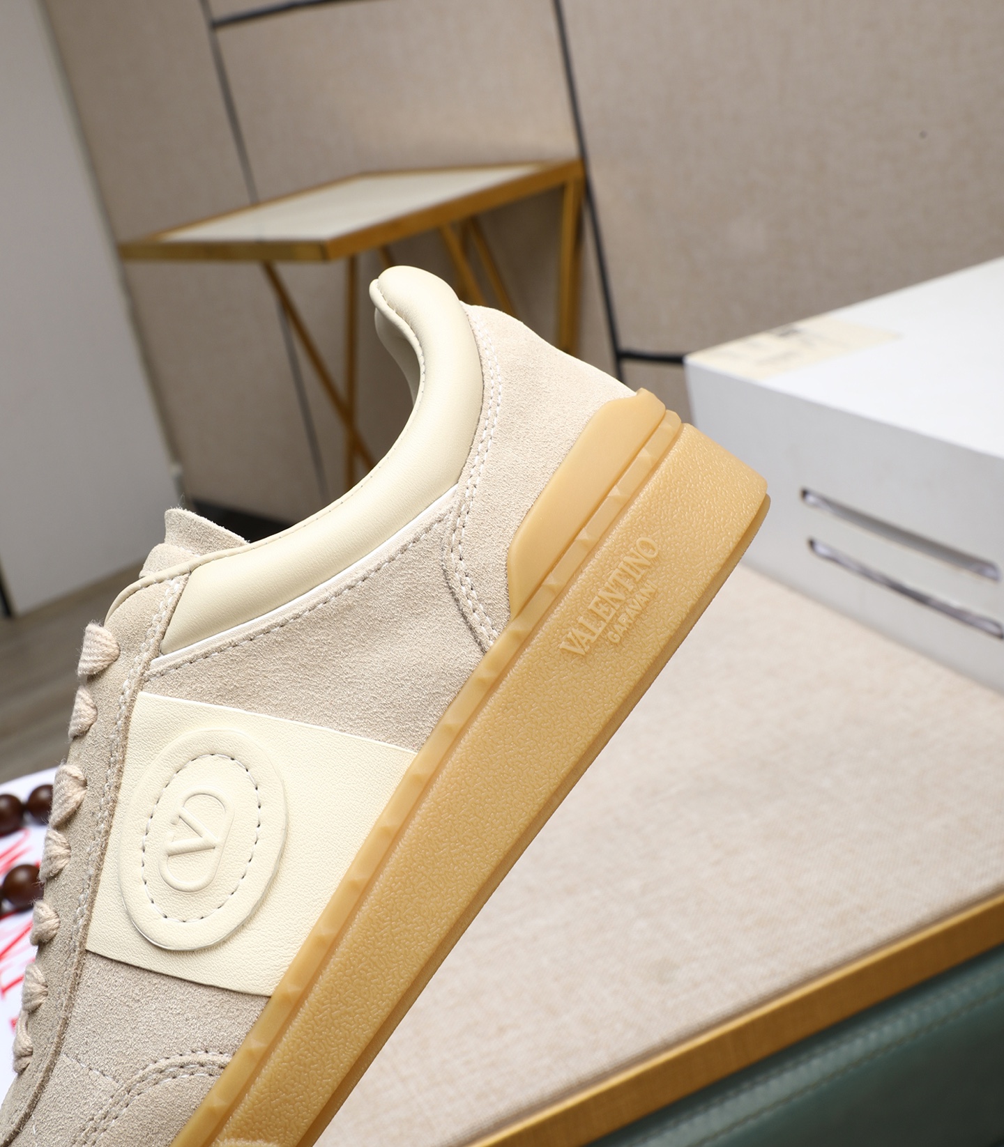 Valentino Garavani Upvillage Leather Sneakers Couple Style Casual Shoes 9 i1742543051629 6052 0 7