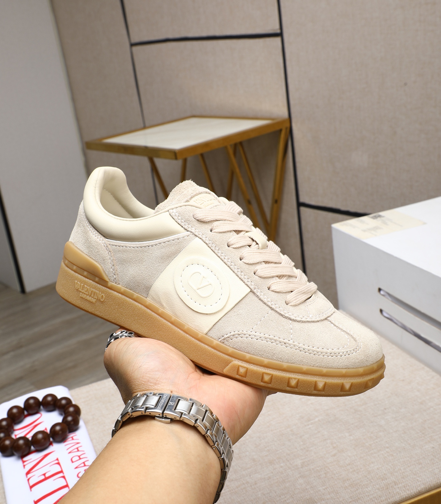 Valentino Garavani Upvillage Leather Sneakers Couple Style Casual Shoes 6 i1742543051643 2739 0 4