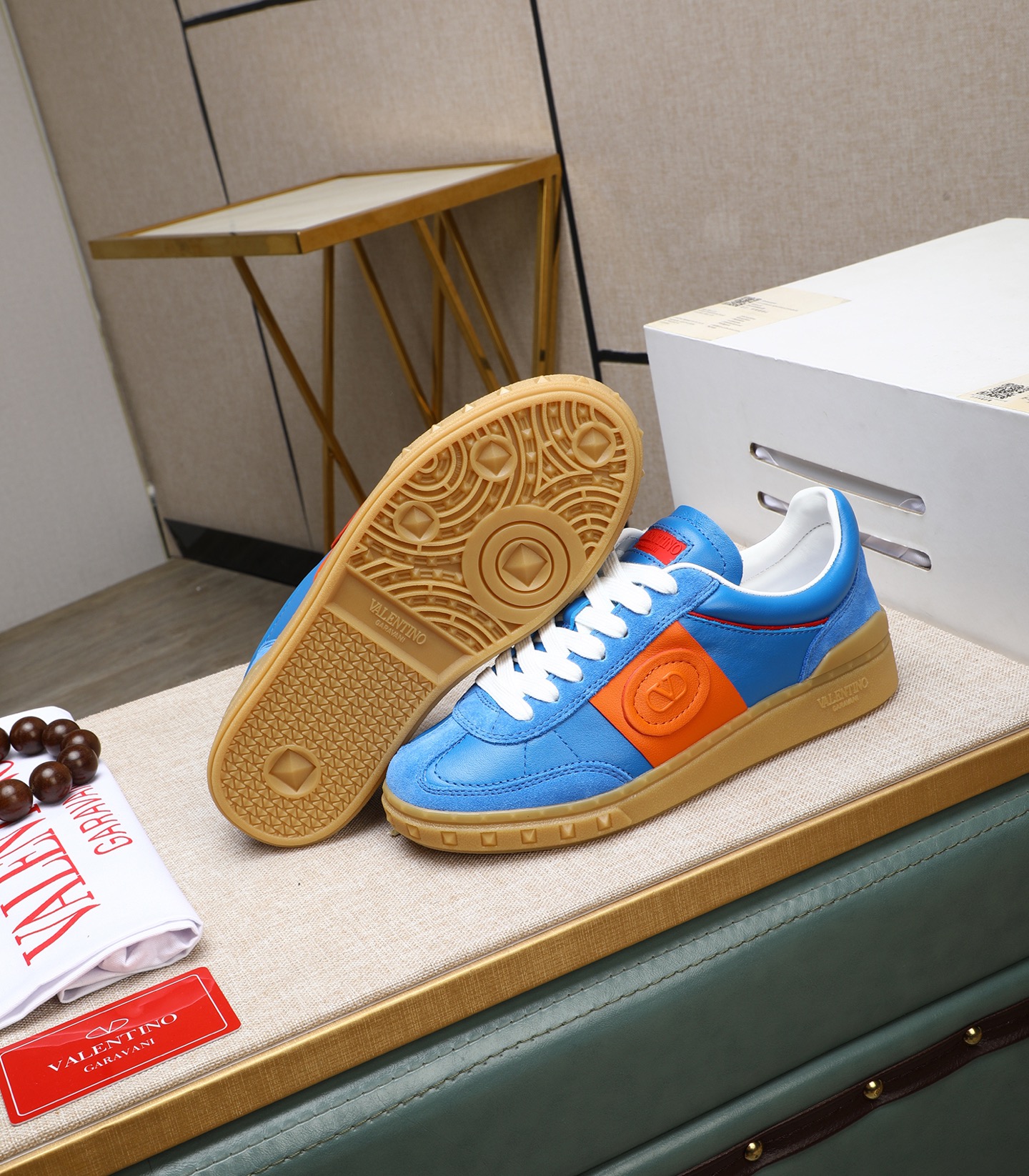 Valentino Garavani Upvillage Leather Sneakers, Couple Style Casual Shoes 5 i1742543087725 9152 0 3