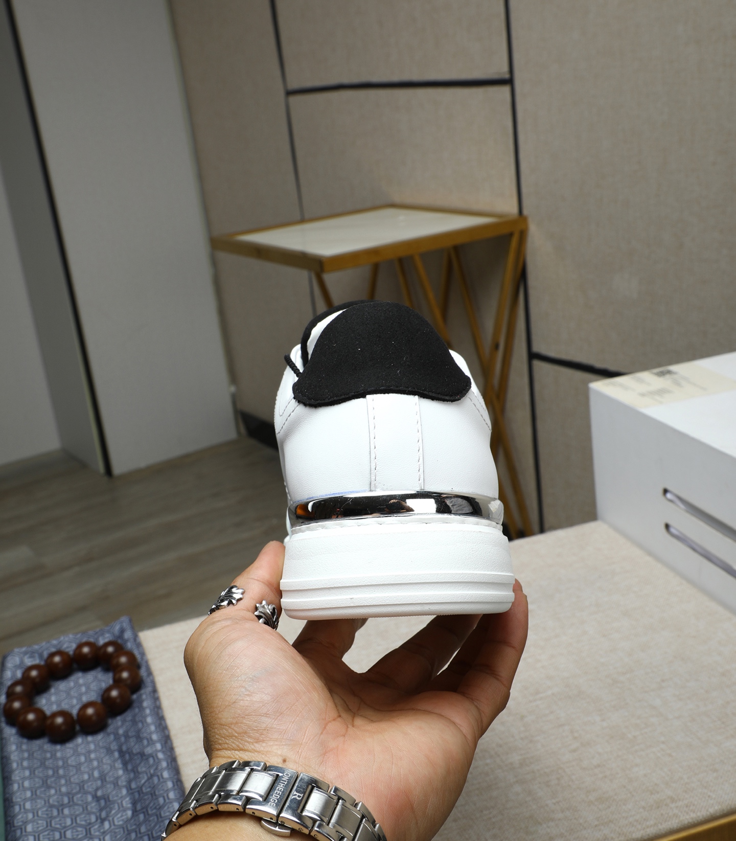 Philipp Plein White Leather Sneakers for Men with Punk Style and Metal Accents 10 i1743147837408 3699 0 8