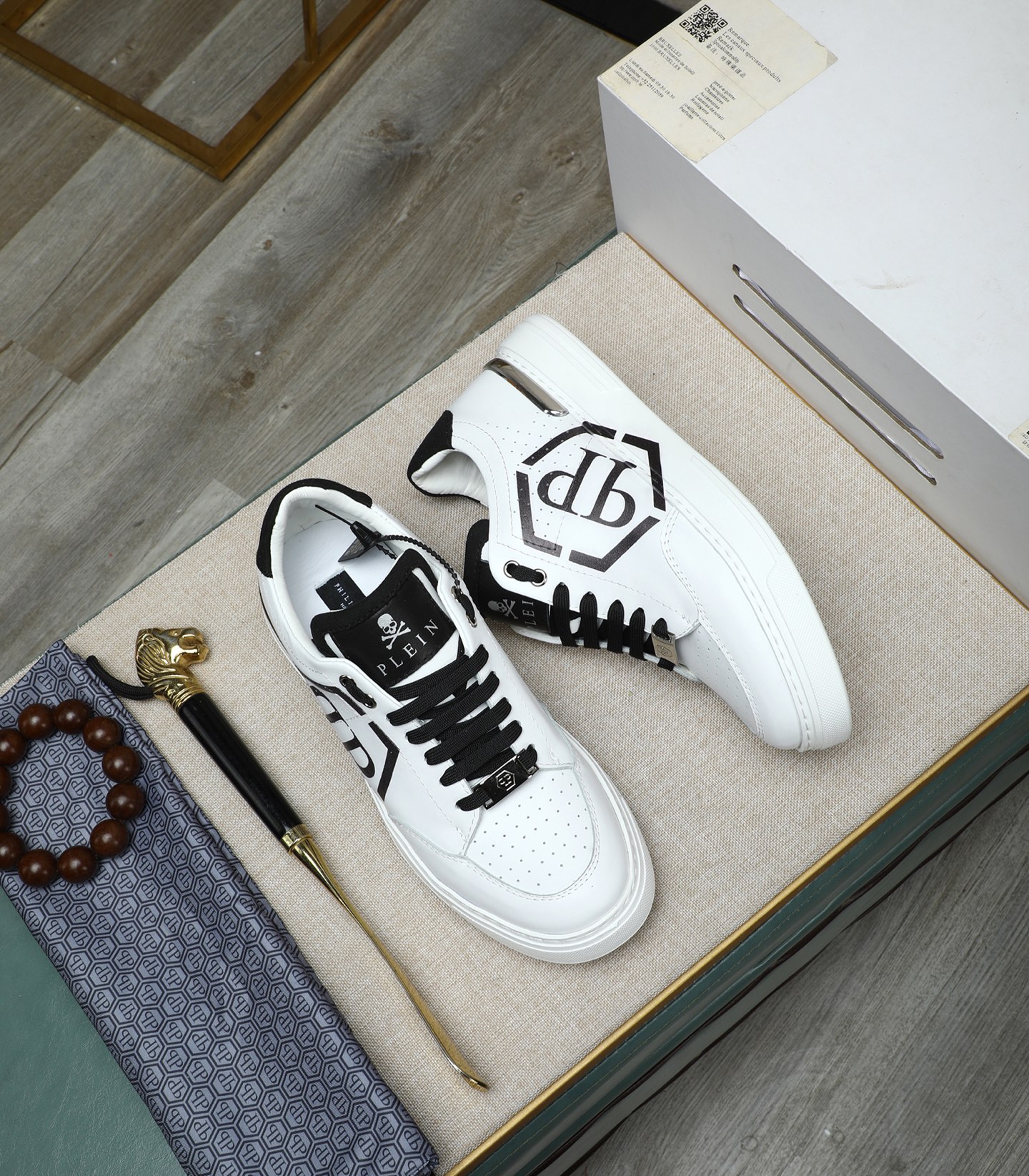 Philipp Plein White Leather Sneakers for Men with Punk Style and Metal Accents 4 i1743147838555 9177 0 2