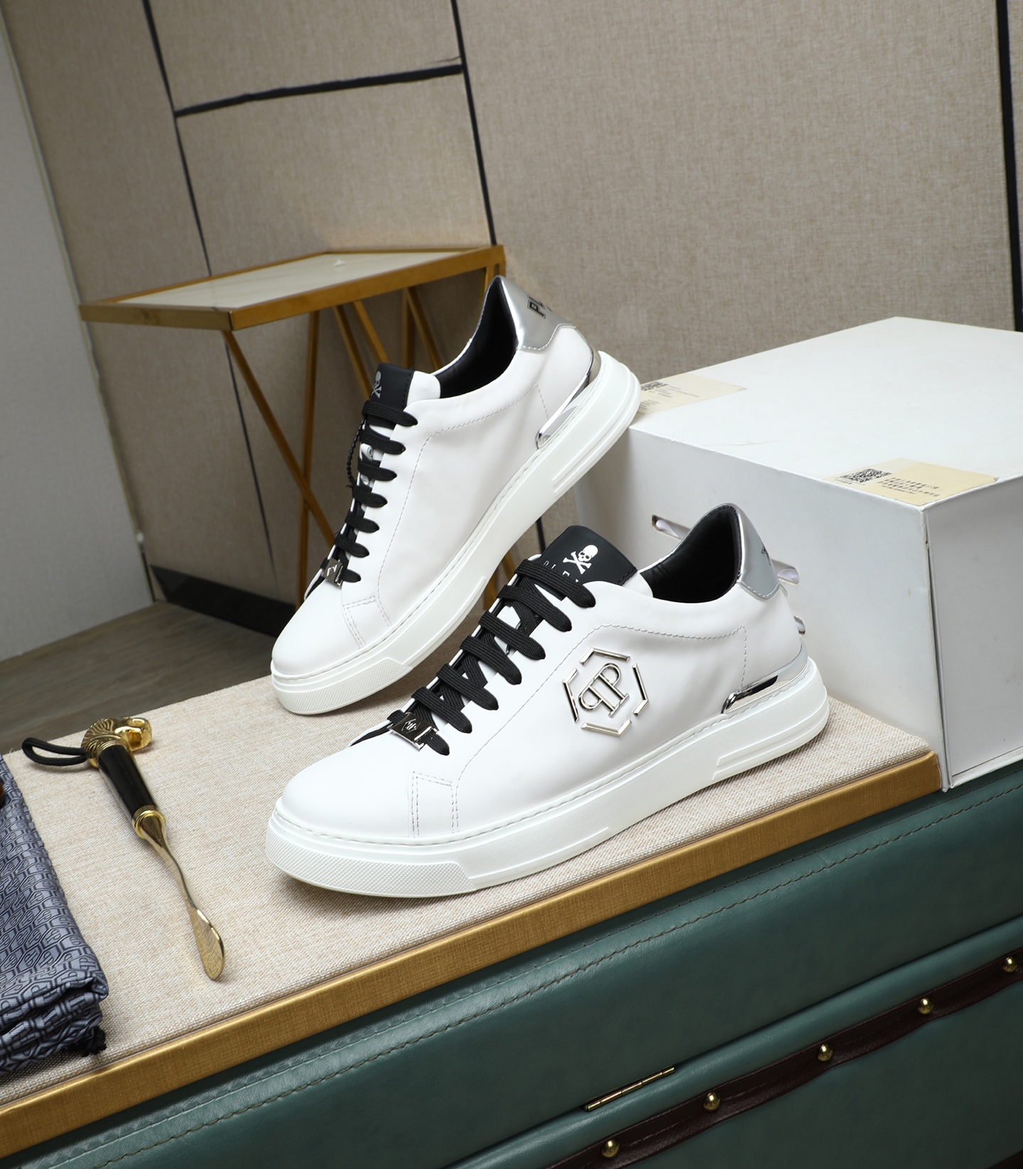Philipp Plein White Leather Sneakers with Metal Logo and Punk Details 2 i1743147934533 5451 0 0