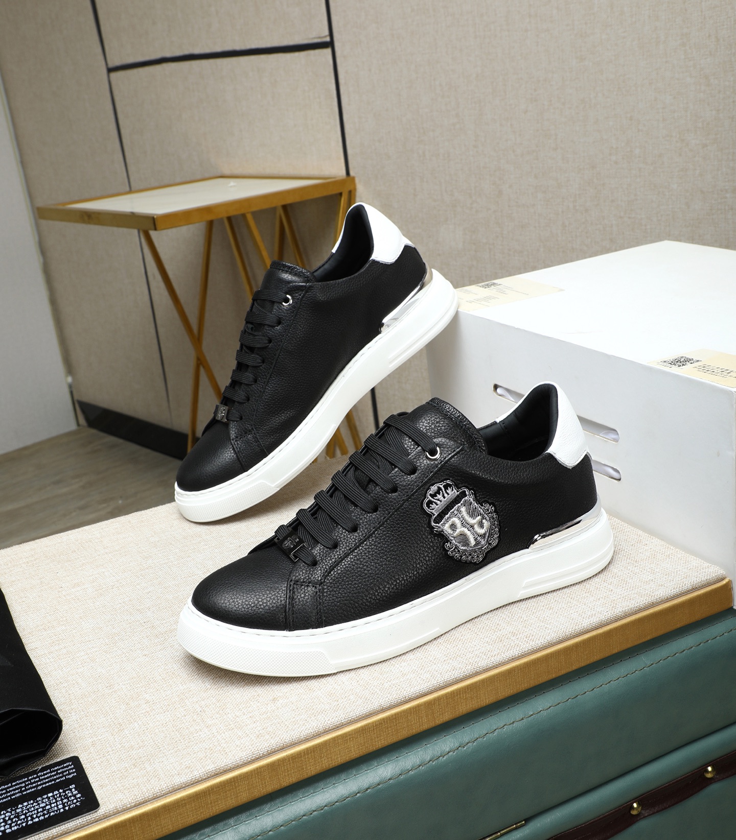 Philipp Plein Men's Black Leather Sneakers with Metal Emblem, Size 39-45 1 Philipp Plein Men's Black Leather Sneakers with Metal Emblem, Size 39-45