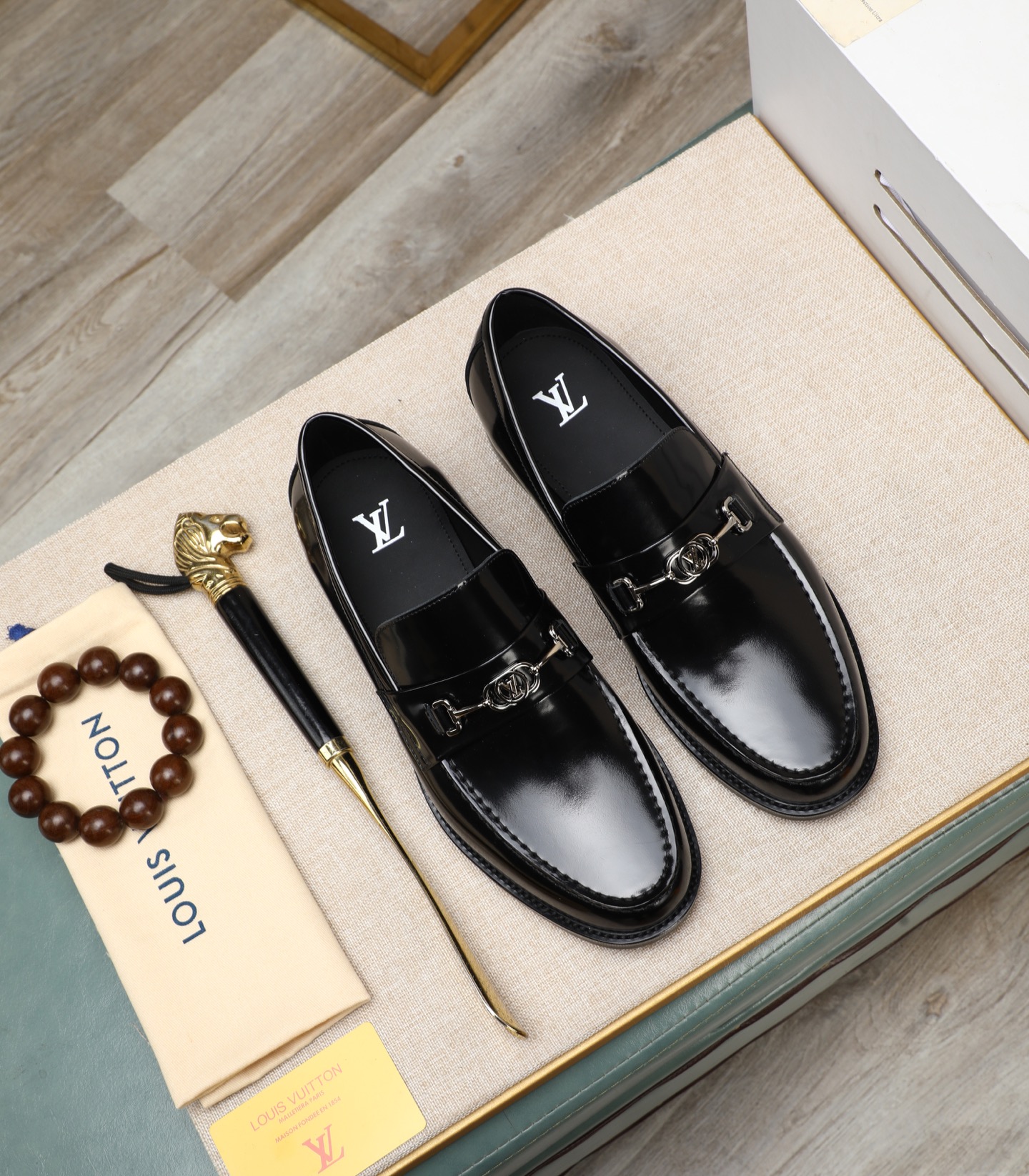 NO:275902,(Water-Dyeed Beef, full package) Louis Vuitton* High-end Louis Vuitton counter latest styles, original business leather shoes, highest quality!  Imported Italian calf leather fabric cowhide inner original half leather big sole formal size: 3844 (45 46 customized), louis vuitton,louis vuitton,cowhide,Leather soles19860909（水染牛里 全套包装）Louis Vuitton* 高端 路易威登 专柜最新款 正装商务皮鞋原版最高品质！进口意大利小牛皮面料牛皮内里 原版半真皮大底 正装码数:3844(45 46订做),,louis vuitton,louis vuitton,cowhide,Leather soles,Men's shoes