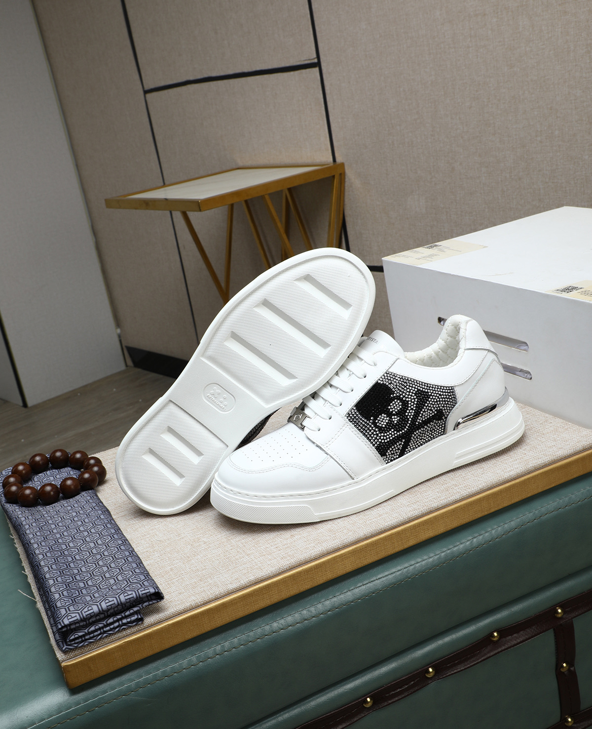 Philipp Plein Men's White Nappa Leather Lo-Top Sneakers with Skull Detail 5 i1744187402657 6220 0 3
