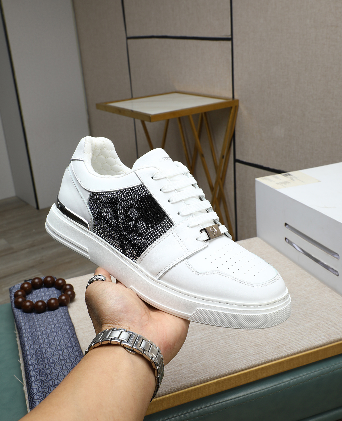Philipp Plein Men's White Nappa Leather Lo-Top Sneakers with Skull Detail 6 i1744187404605 2777 0 4