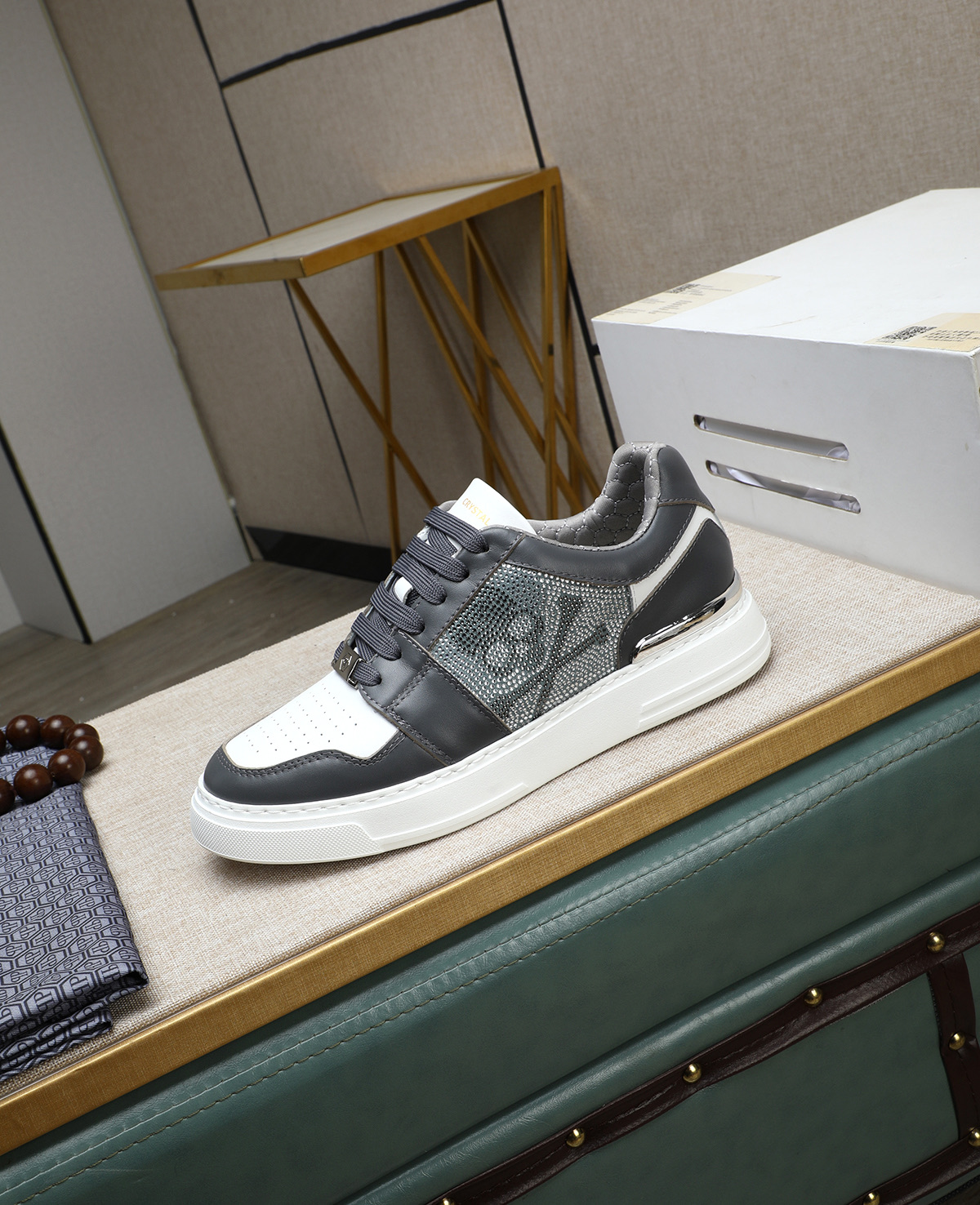 Philipp Plein Men's Lo-Top Sneakers with Nappa Leather and Hexagon Detail 7 i1744187485424 4044 0 5
