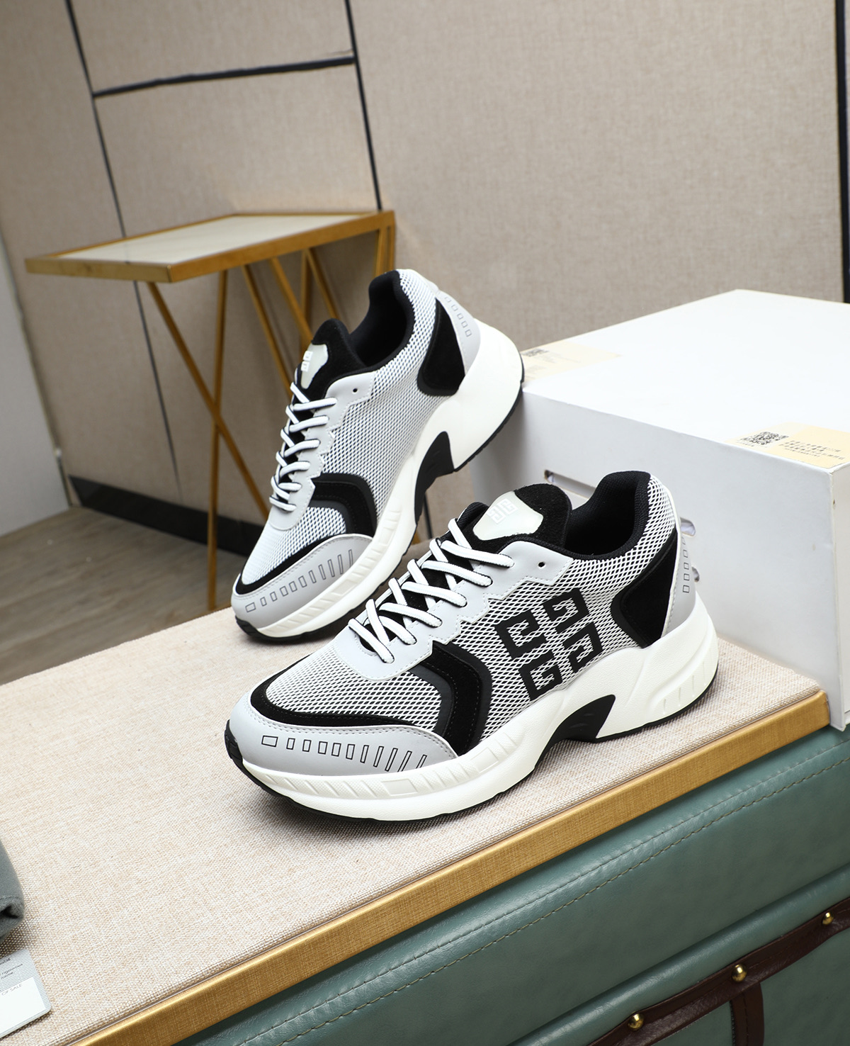G I V E N C H Y Sneakers New Collection - Authentic Design, Sizes 38-44 2 i1744359463162 7923 0 0