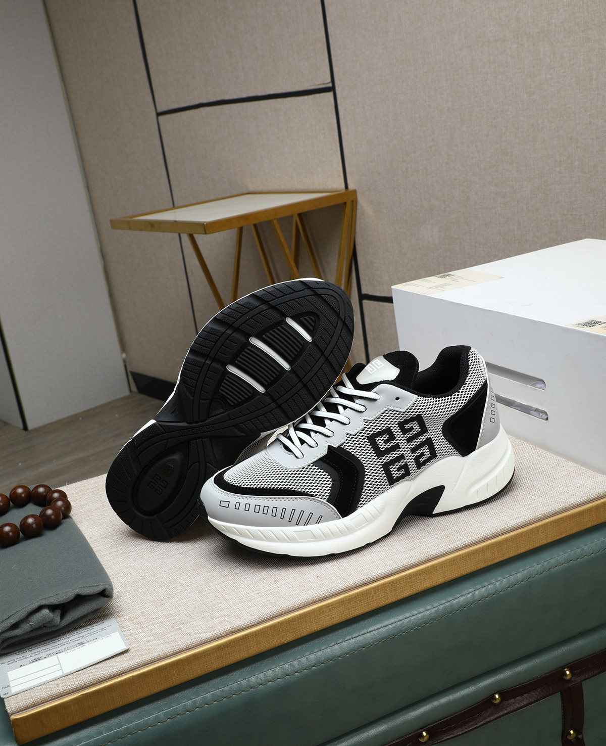 G I V E N C H Y Sneakers New Collection - Authentic Design, Sizes 38-44 5 i1744359463168 1132 0 3