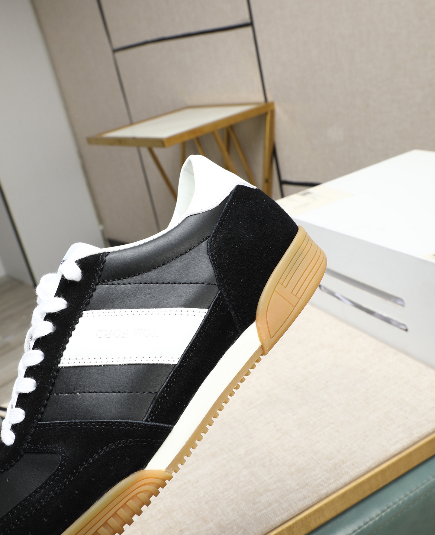 Tom Ford Men's Black & White Leather Sneakers Casual Shoes 9 i1744613684684 9632 0 7