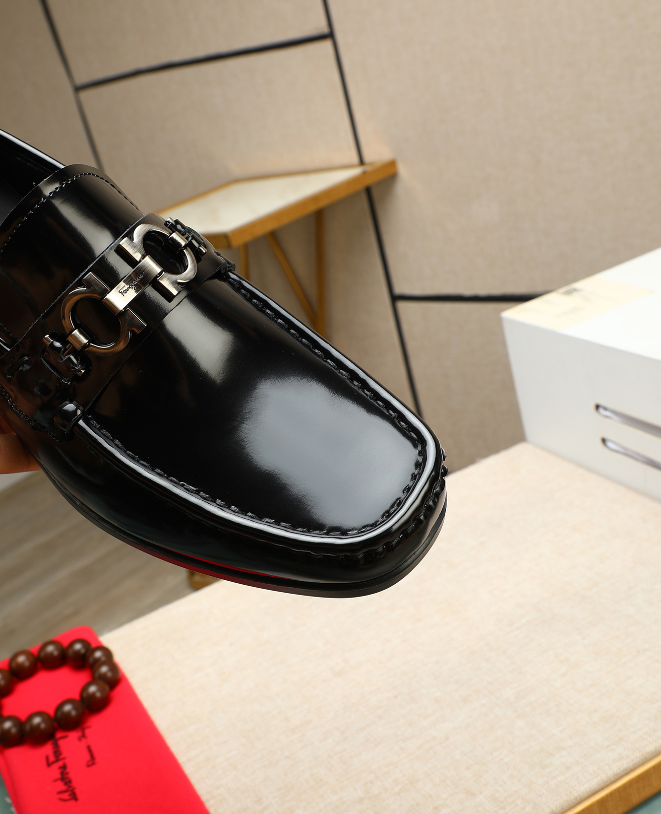 Ferragamo Men's Formal Leather Loafers - Elegant & Comfortable Slip-Ons 8 i1744790193861 1406 0 6