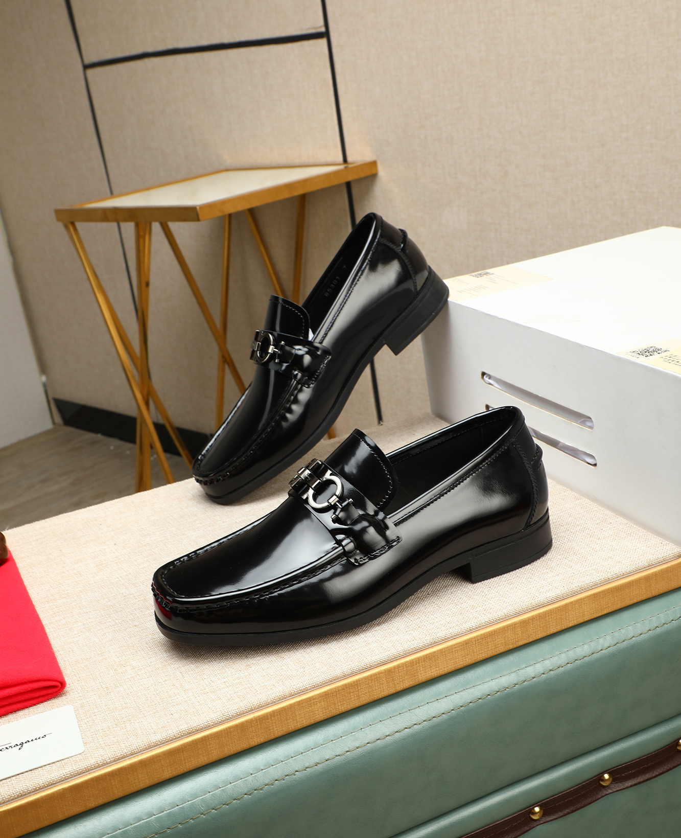 Ferragamo Men's Formal Leather Loafers - Elegant & Comfortable Slip-Ons 4 i1744790193869 6882 0 2