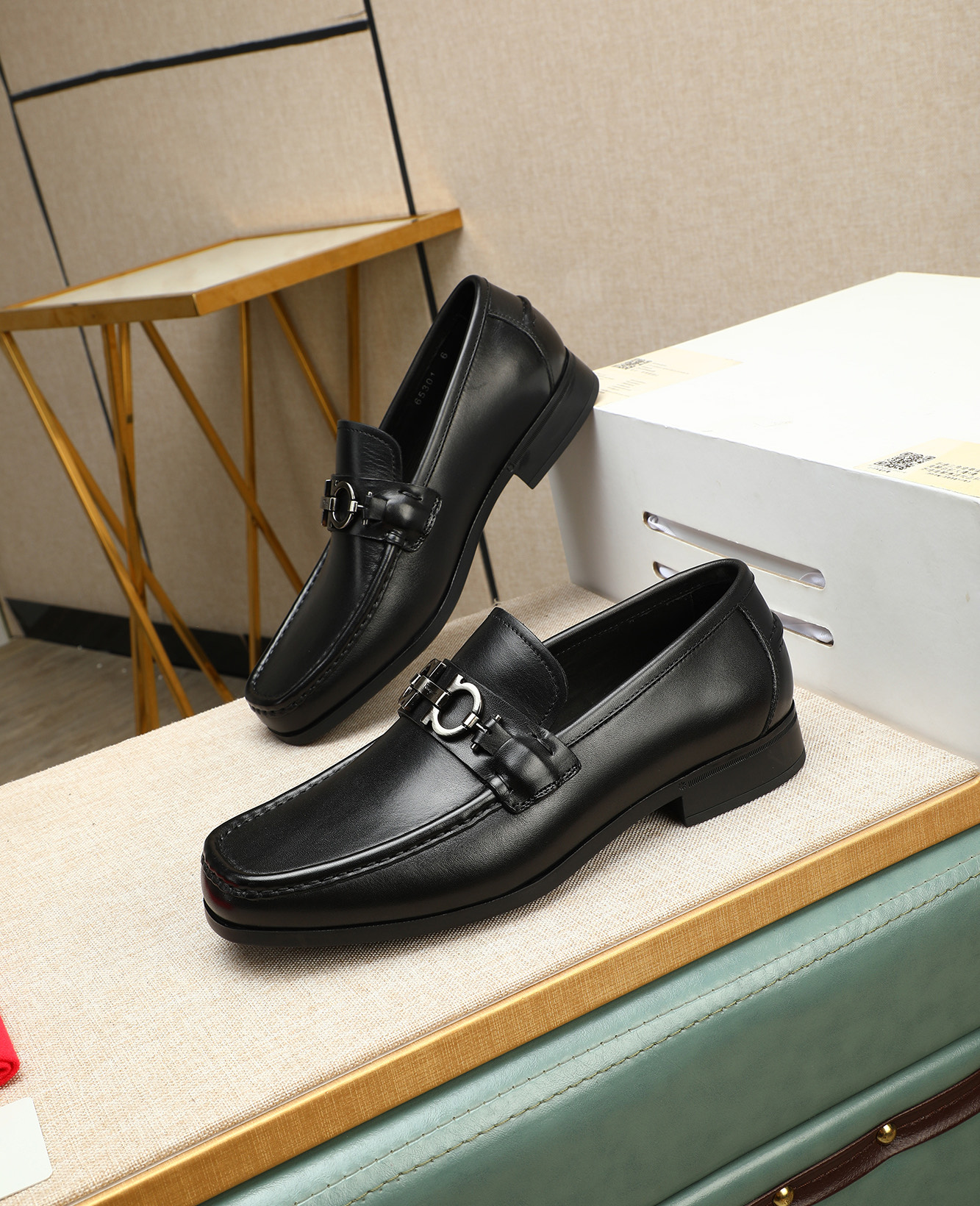 Salvatore Ferragamo Men's Black Leather Loafers with Metal Buckle Detail 4 i1744790210227 7958 0 2