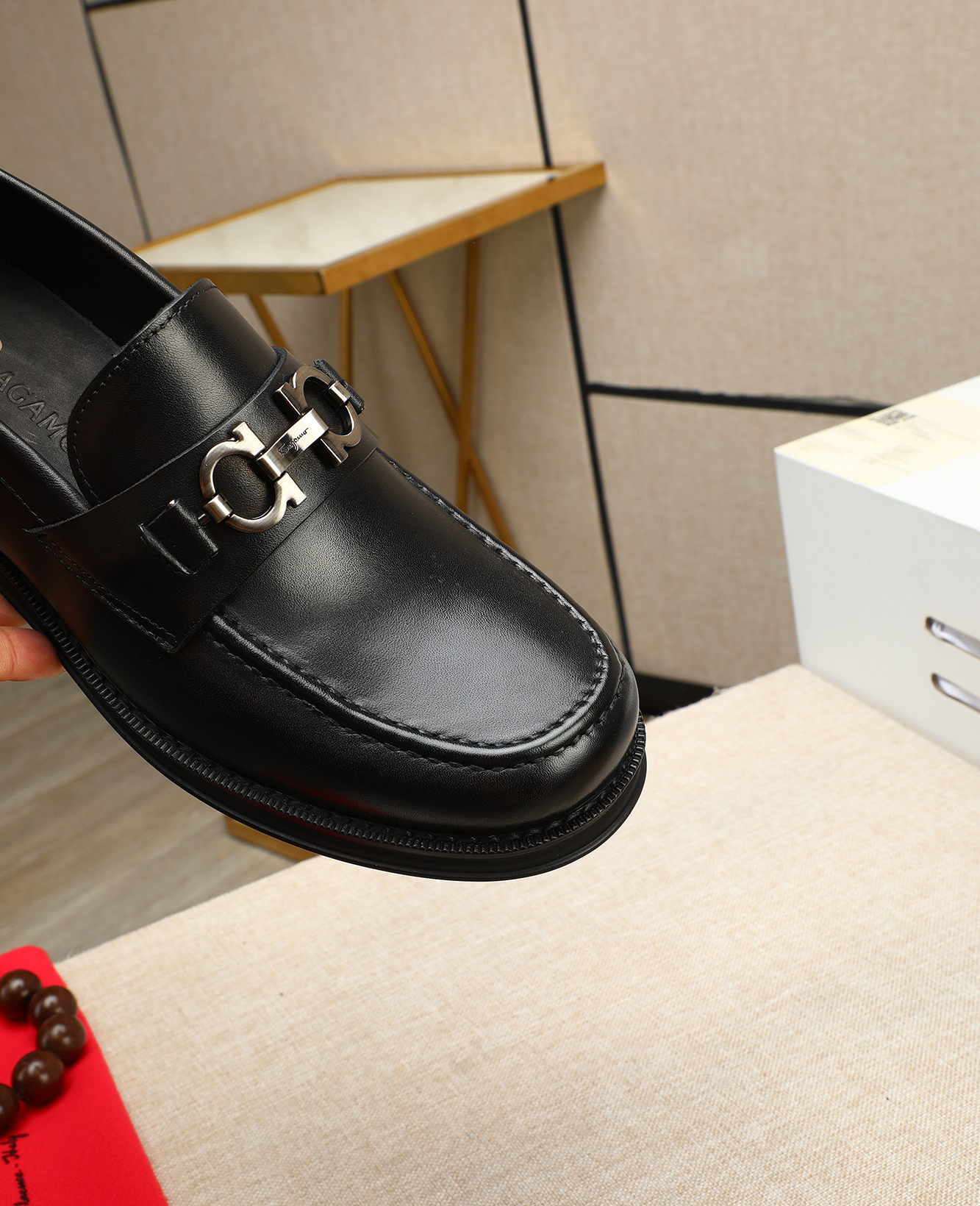 Salvatore Ferragamo Men's Leather Loafers - Classic Elegant Style 8 i1744790509493 7962 0 6