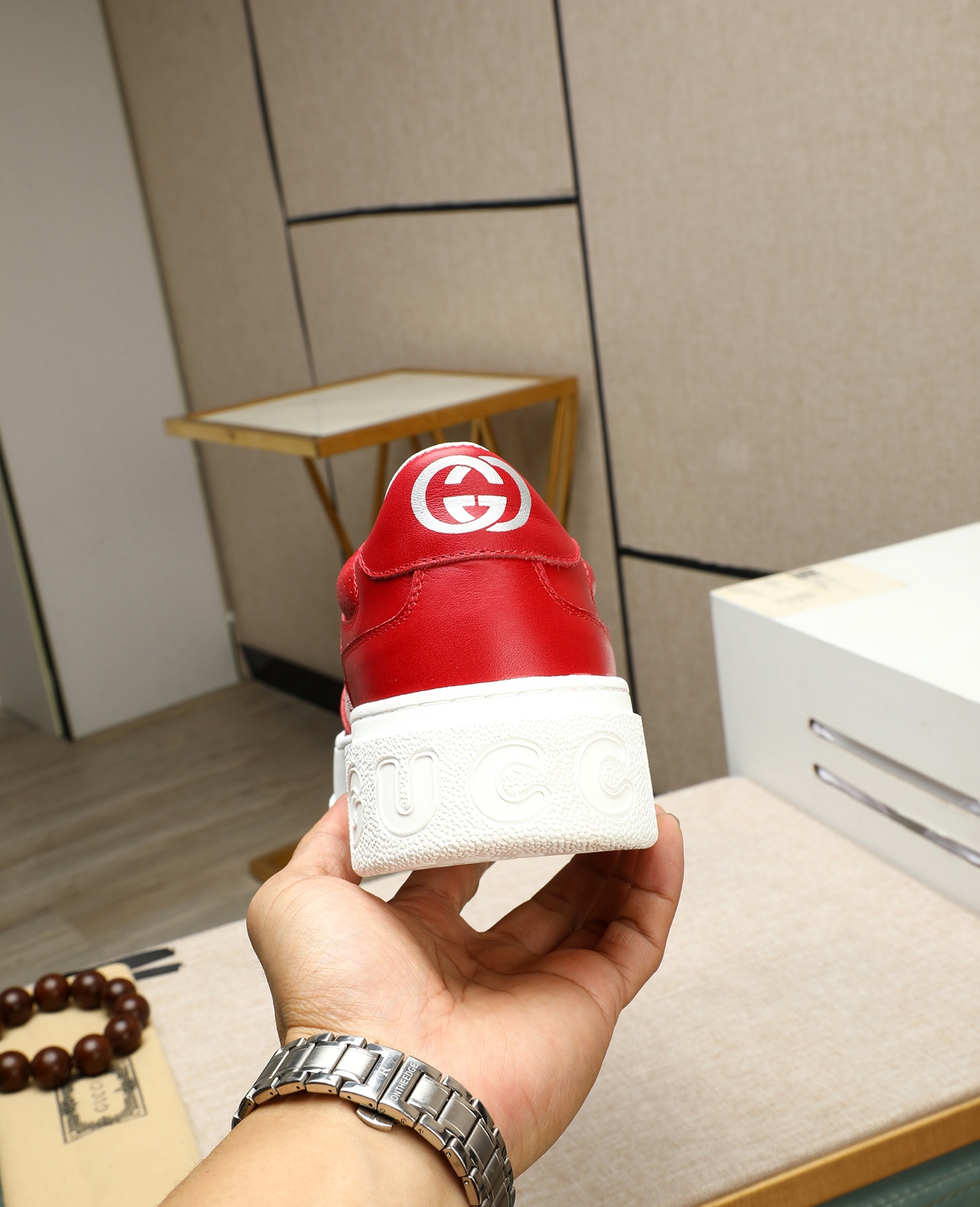 Gucci Men's Red Leather Lace-Up Sneakers with GG Supreme Pattern 8 i1745221069284 7260 0 6
