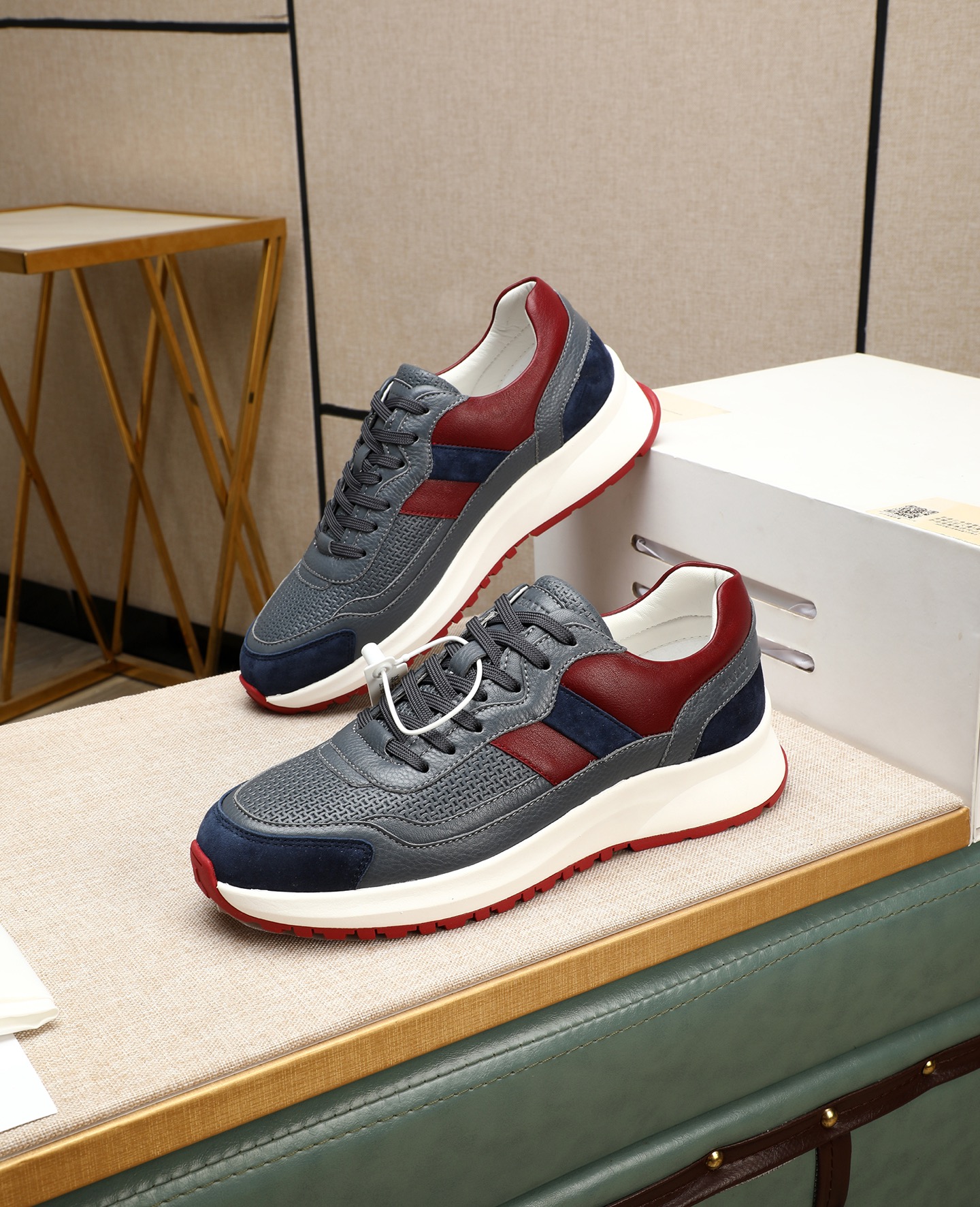 Bally Men's Low-Top Leather Sneakers - Lightweight & Comfortable 4 i1745394392856 2797 0 2