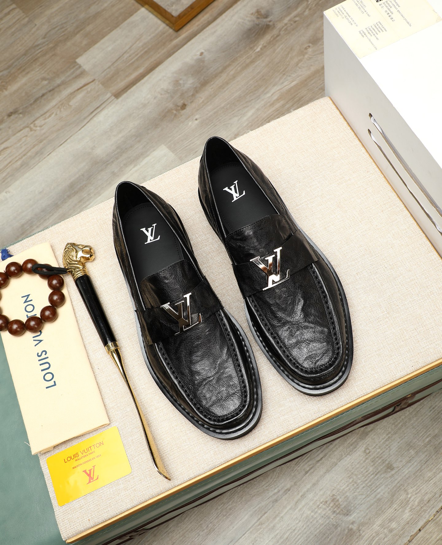 Louis Vuitton Men's Black Leather Loafers - Business Formal Shoes 2 i1745394560993 6623 0 0