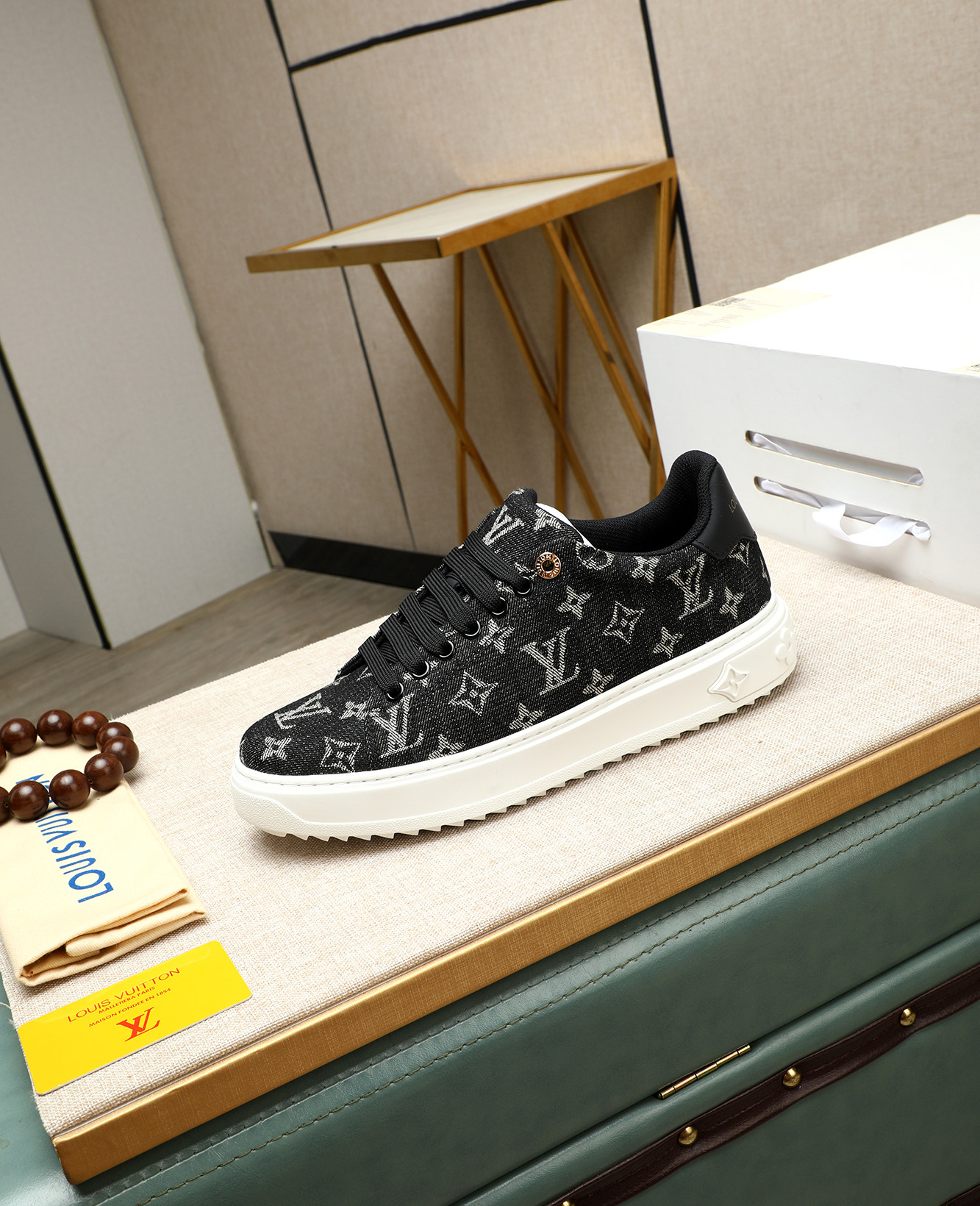Louis Vuitton 2025 Fashion Show Sneakers, Calfskin, Leather Lined 7 i1746773609414 119 0 5