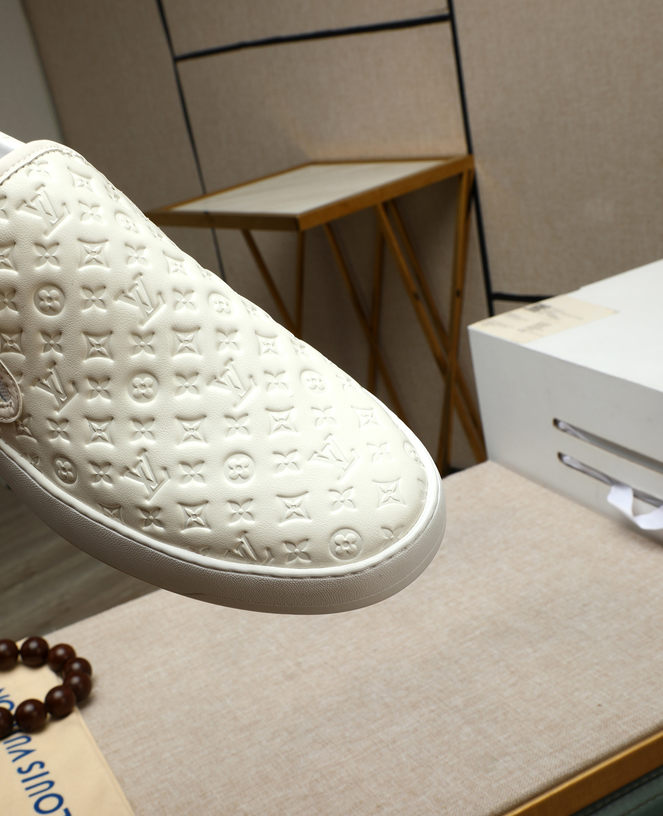 Louis Vuitton 2025 Milan Fashion Week White Leather Slip-On Sneakers 9 i1746773938374 9854 0 7
