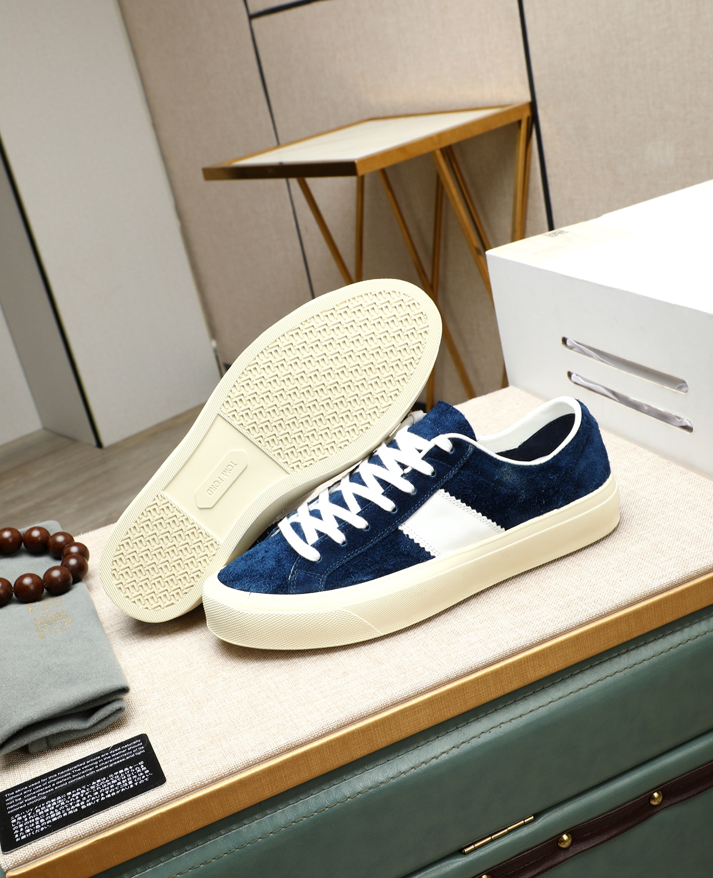 Tom Ford Fashion Sneakers: Stylish, Comfortable, and Versatile Shoes 5 i1747031158194 3733 0 3